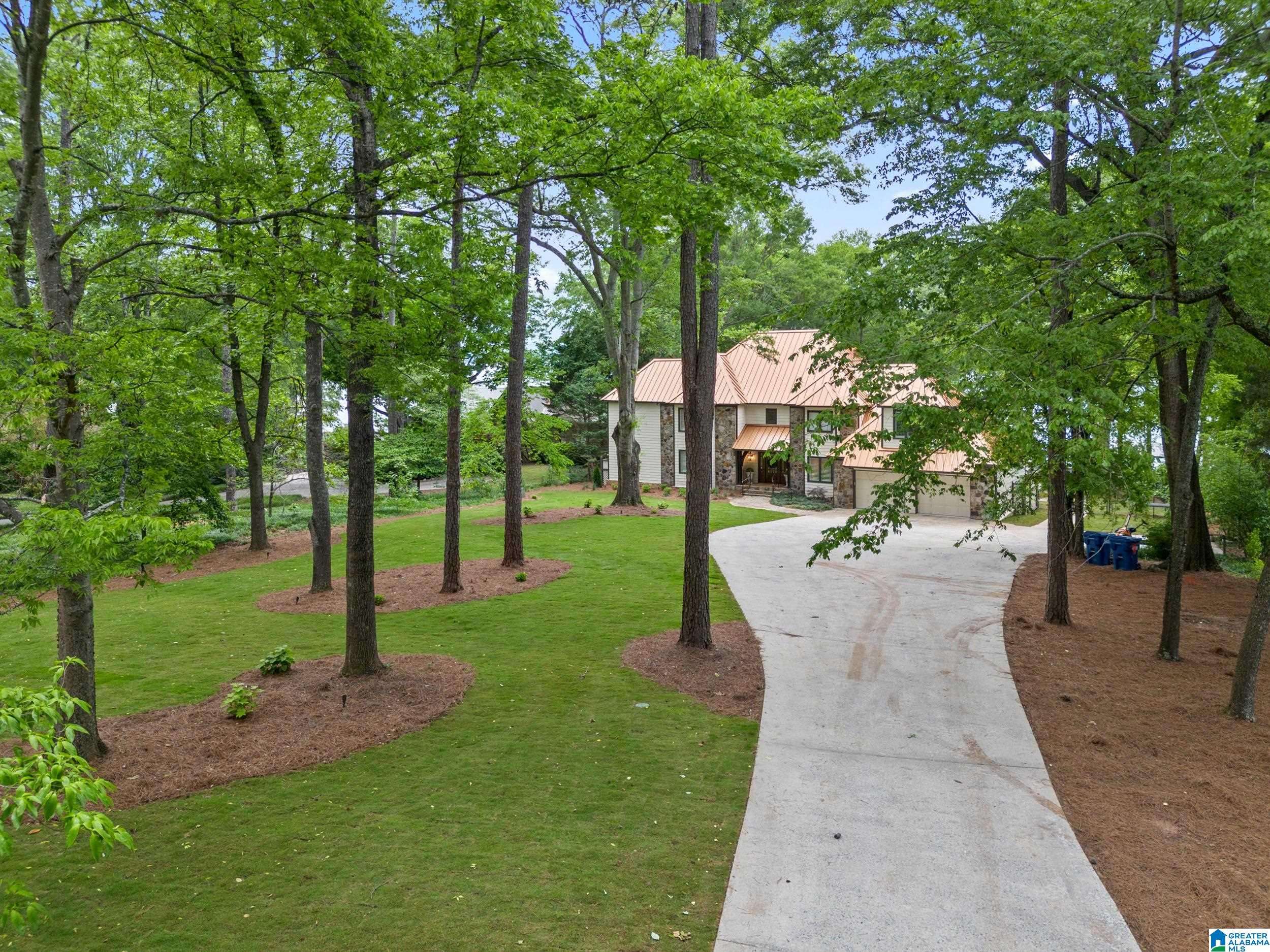 Cropwell, AL 35054,890 RIVER OAKS DRIVE