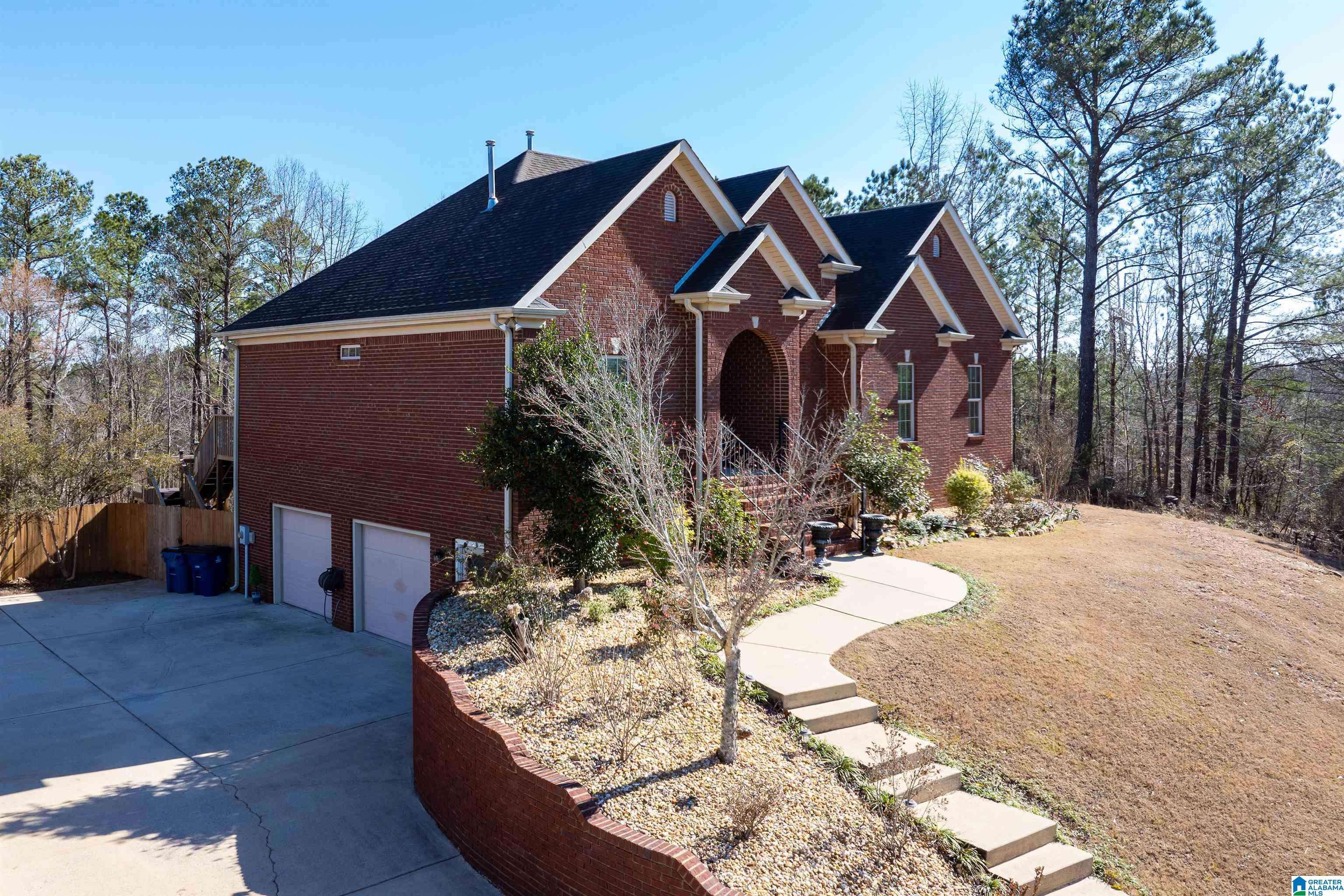 Chelsea, AL 35043,637 EMERALD TRACE
