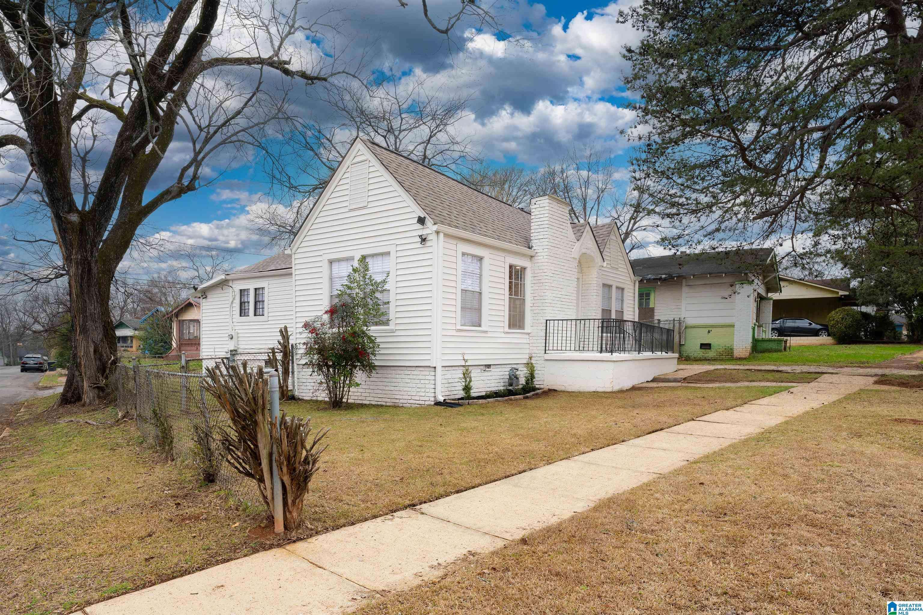 Birmingham, AL 35211,1130 16TH STREET SW
