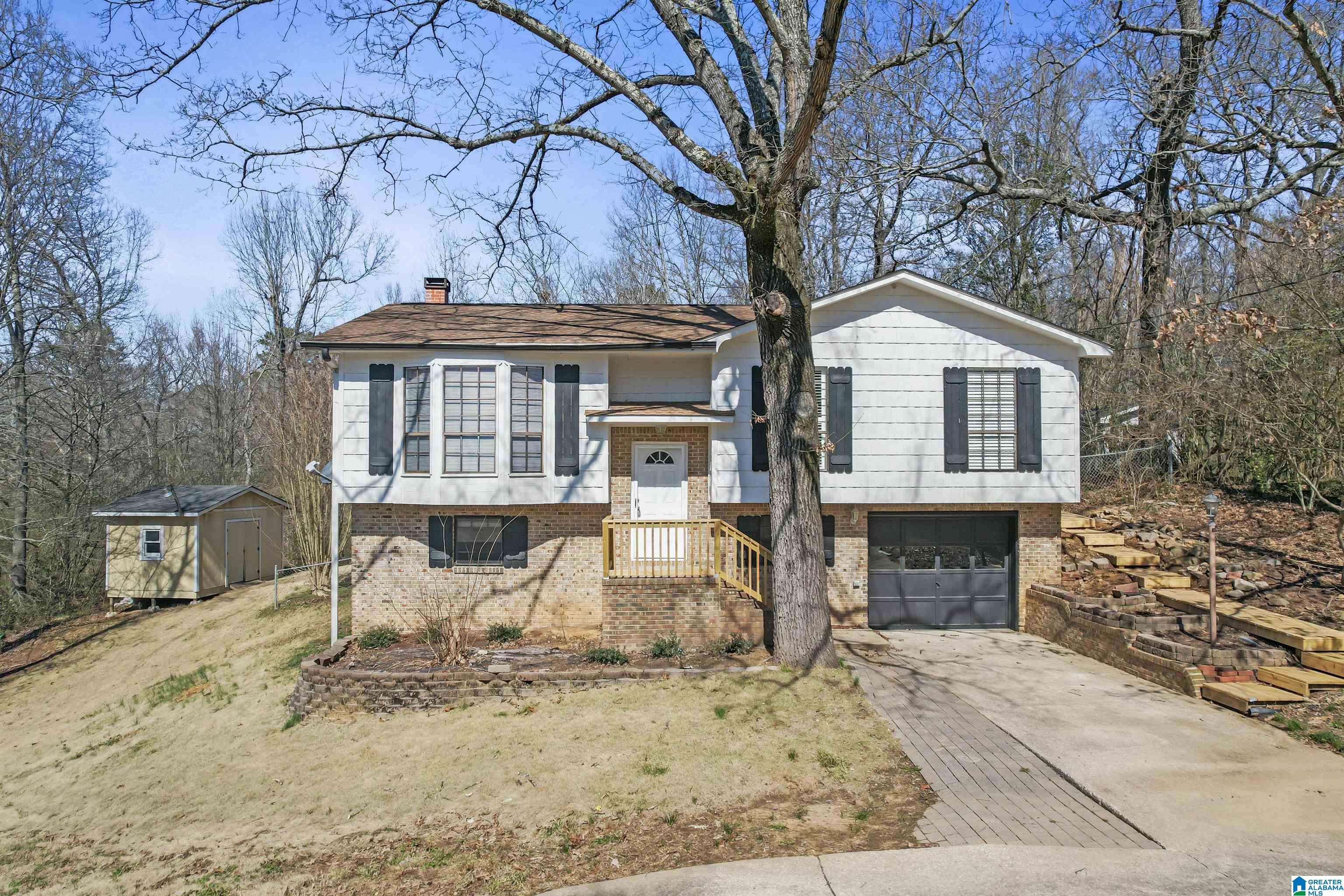 Fultondale, AL 35217,404 SANDRA LANE