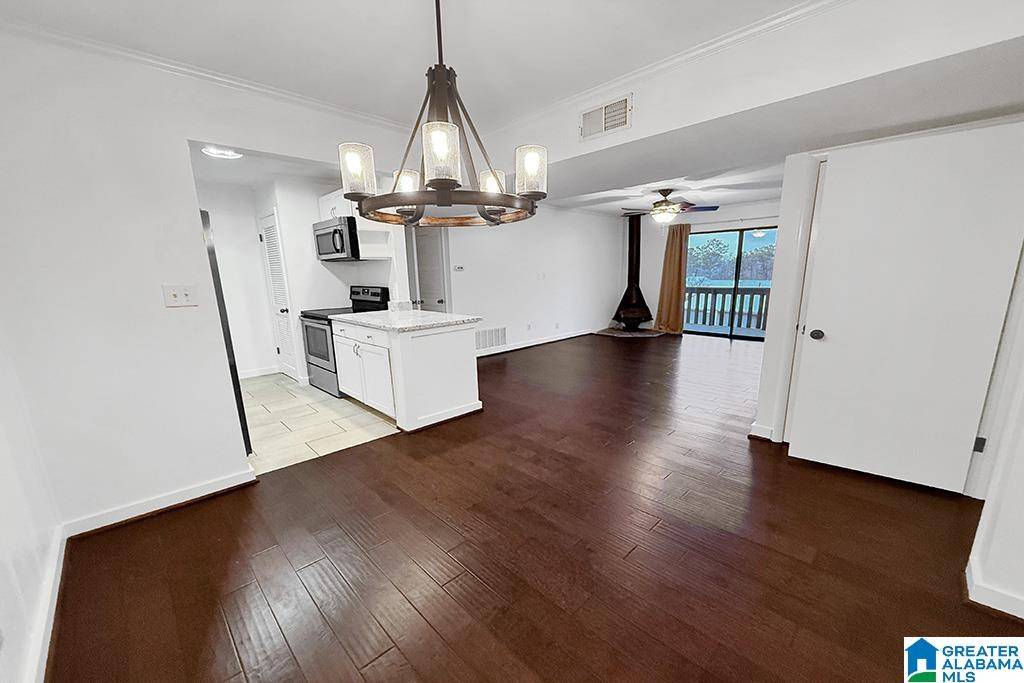 Homewood, AL 35216,1306 WOODLAND VILLAGE #1306