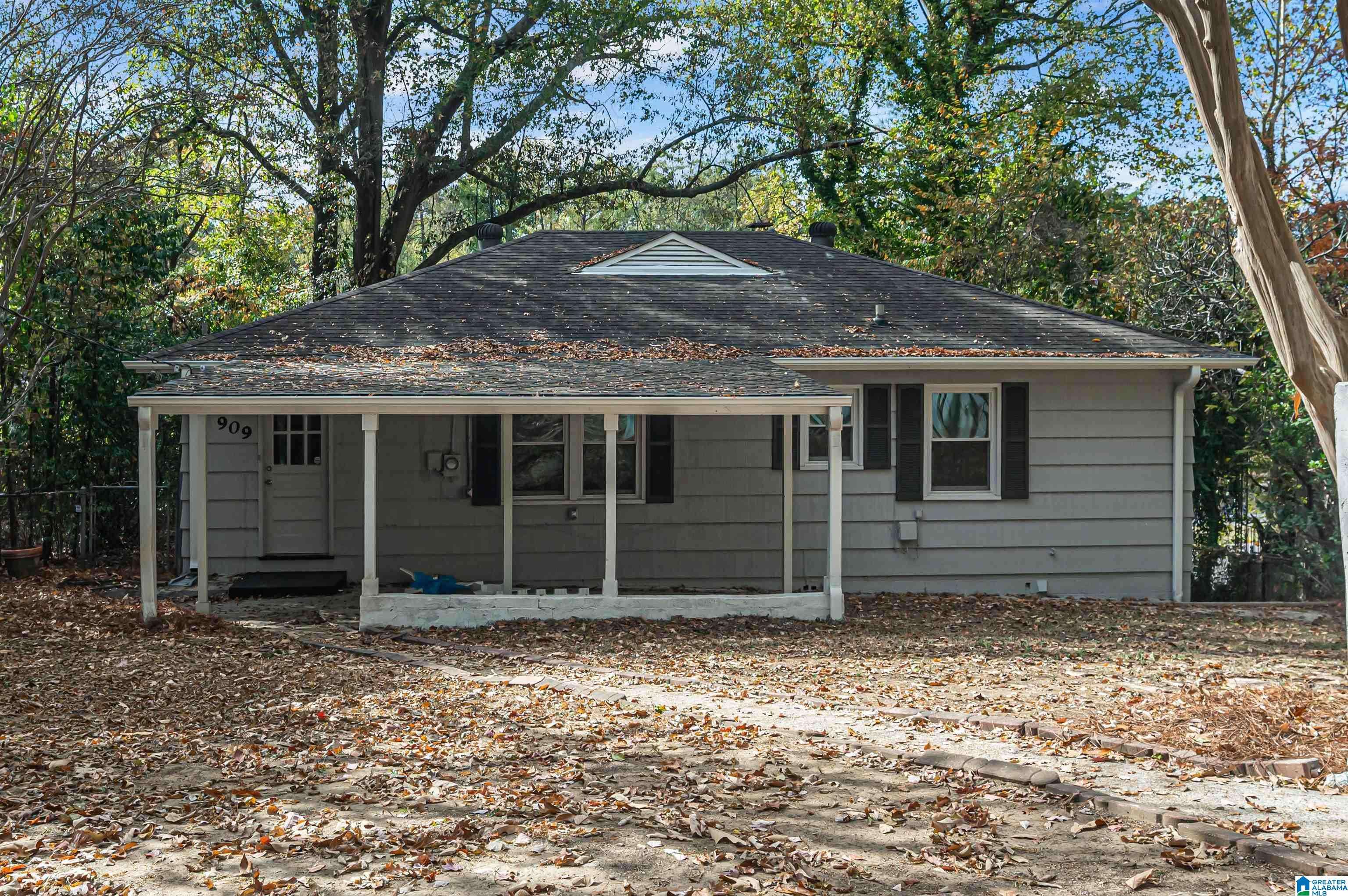 Homewood, AL 35209,909 REDFERN TRAIL