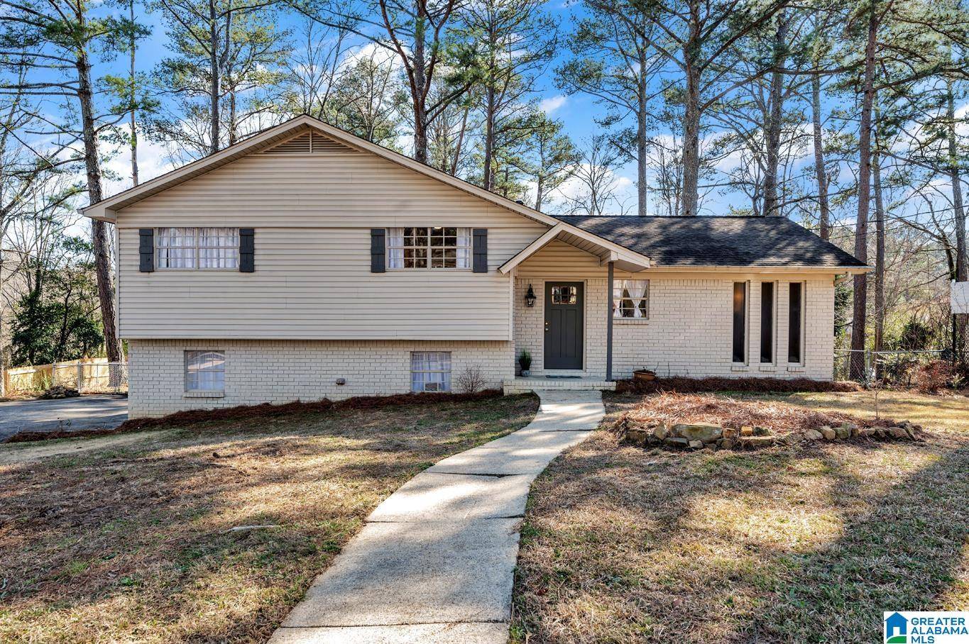 Trussville, AL 35173,107 DAWN CIRCLE