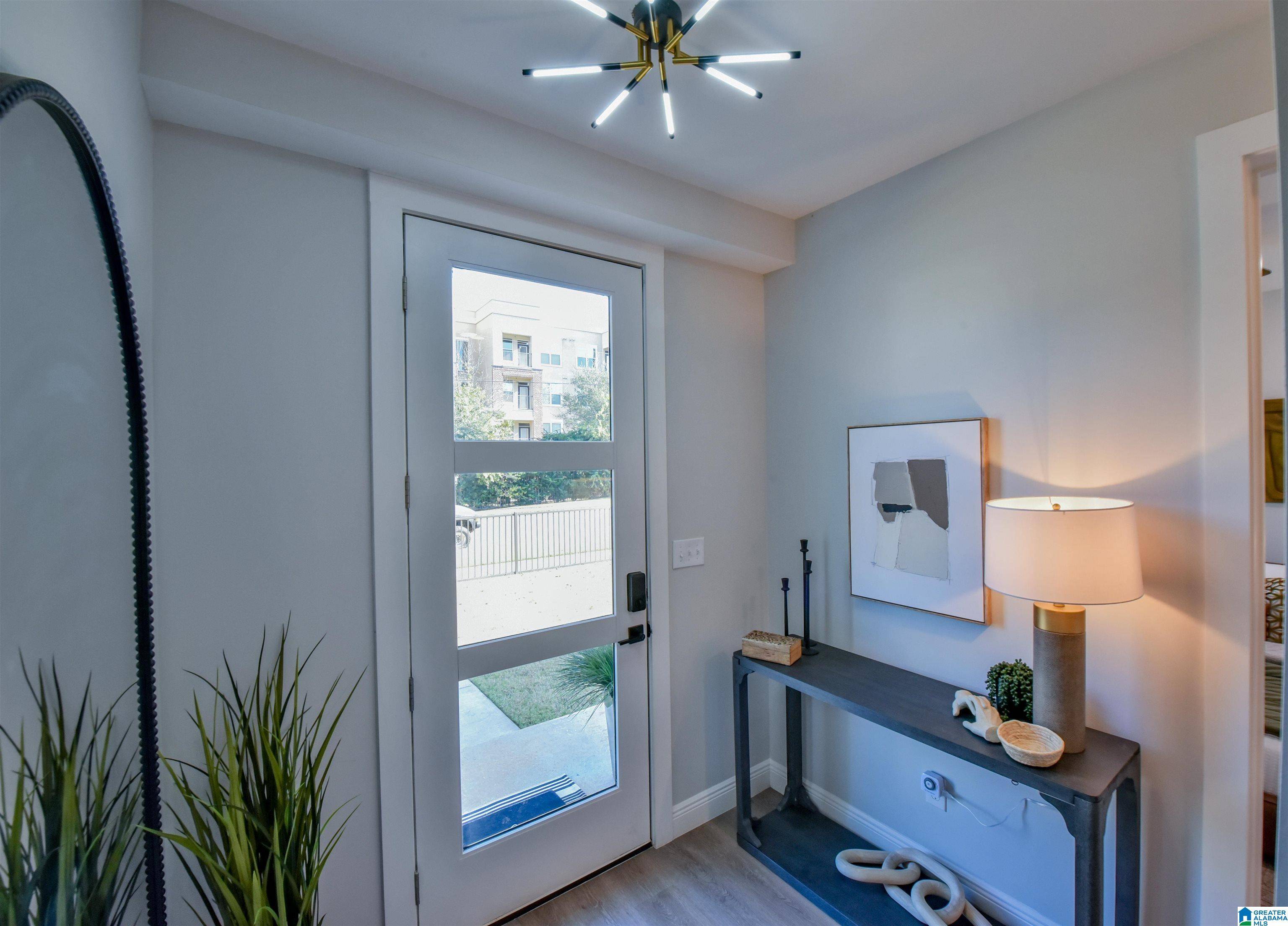 Tuscaloosa, AL 35401,1736 12TH AVENUE #1736