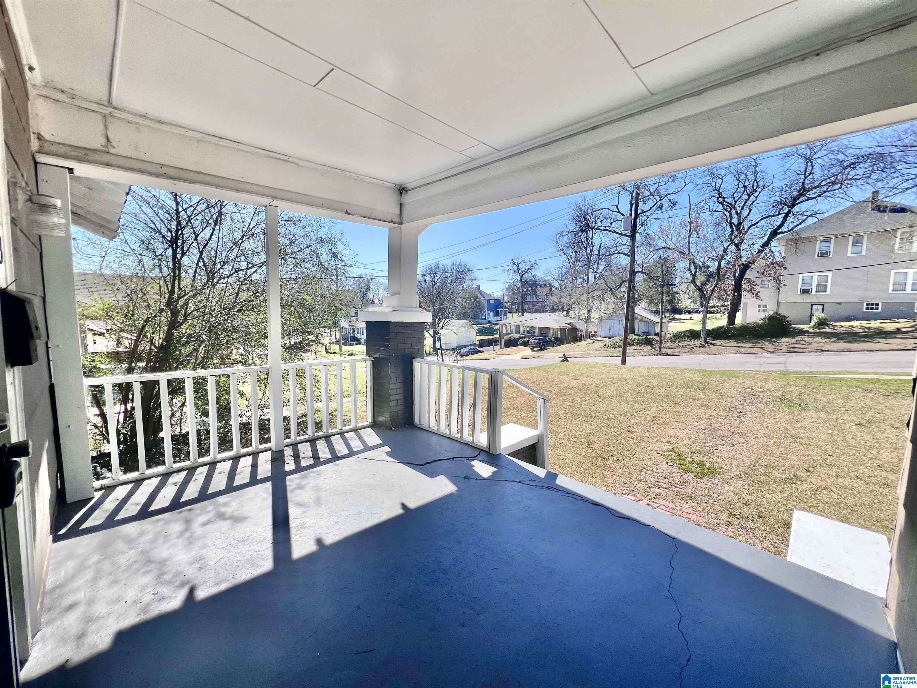 Birmingham, AL 35204,963 3RD STREET W