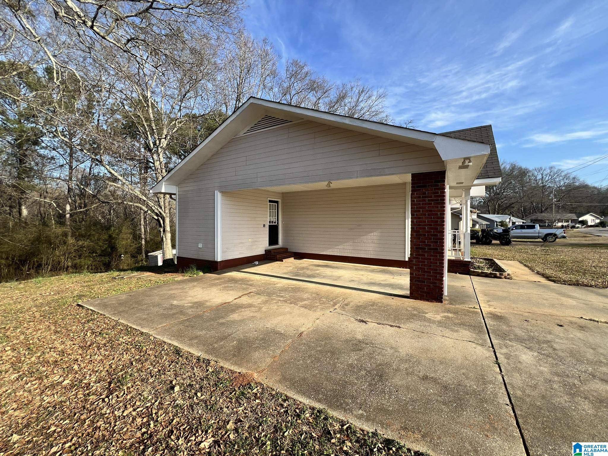Weaver, AL 36277,11 LONE OAK DRIVE