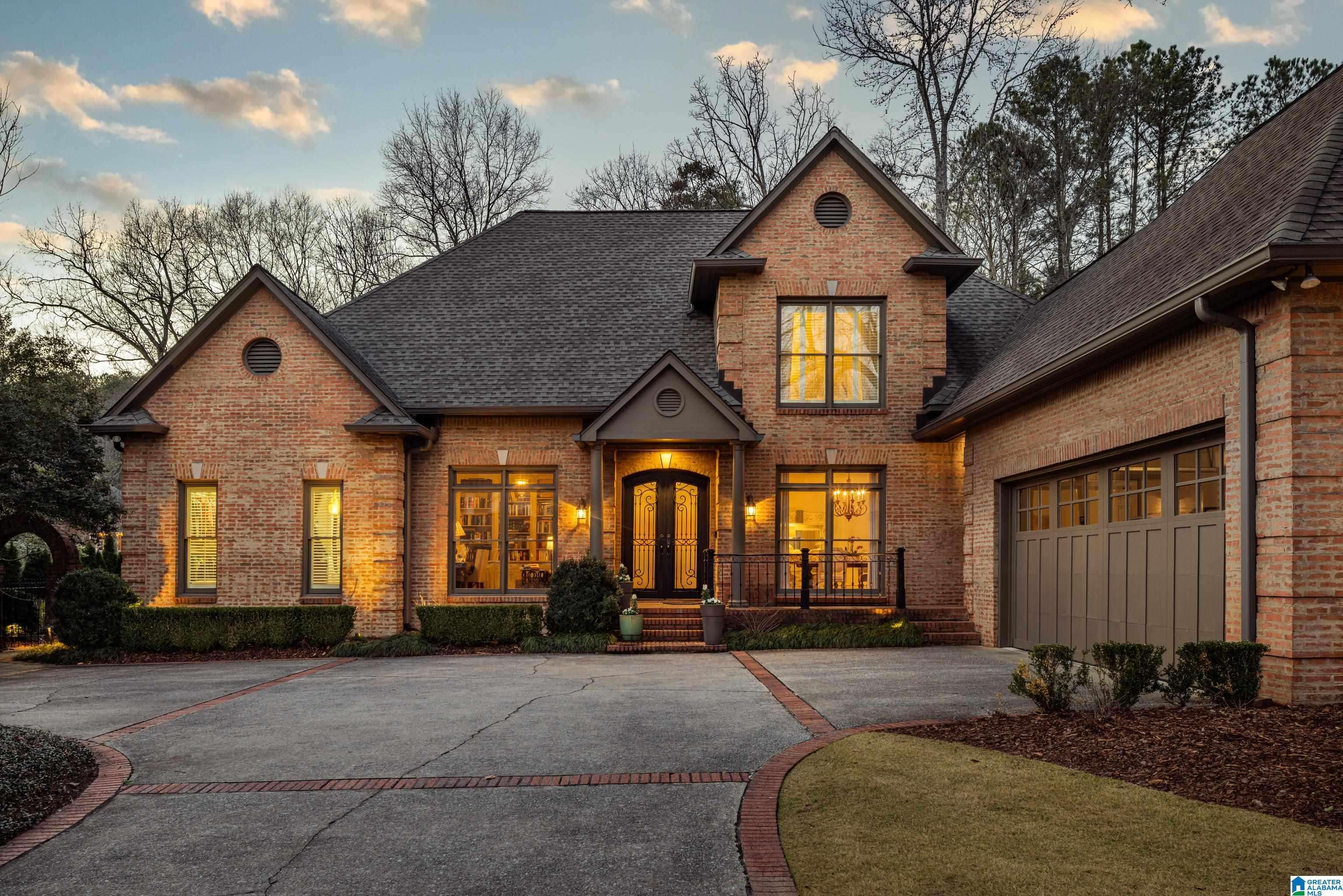 Vestavia Hills, AL 35216,3360 S COVE TRACE