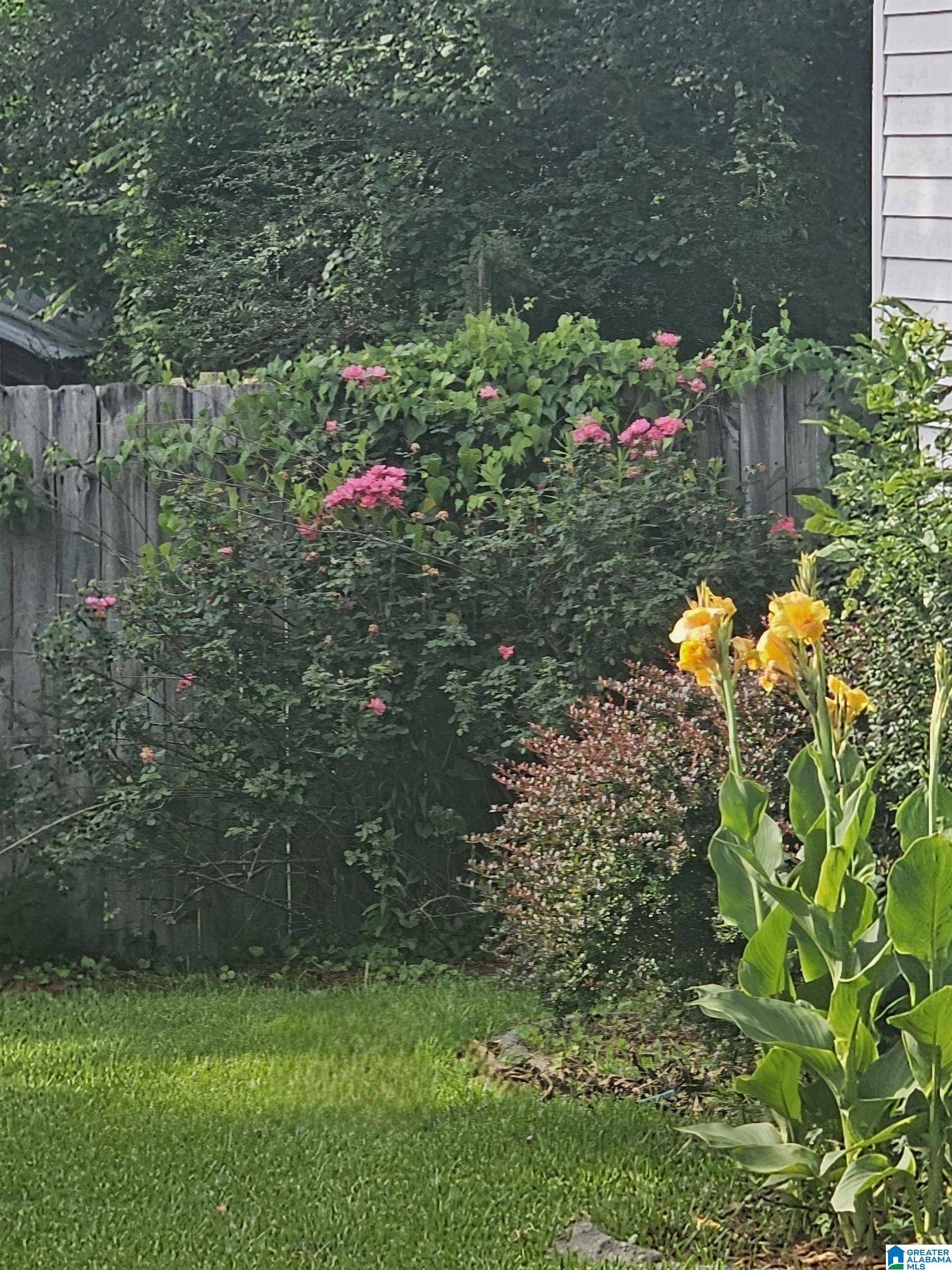 Hueytown, AL 35023,315 HILL AVENUE