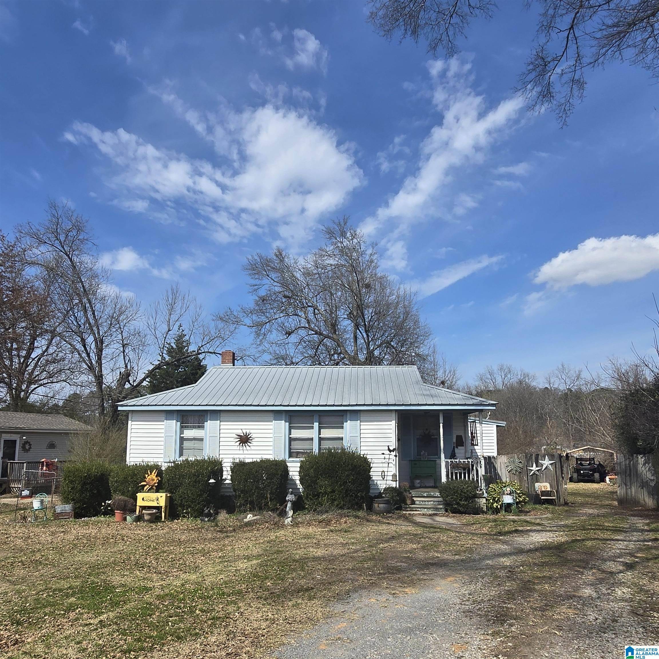 Hueytown, AL 35023,315 HILL AVENUE