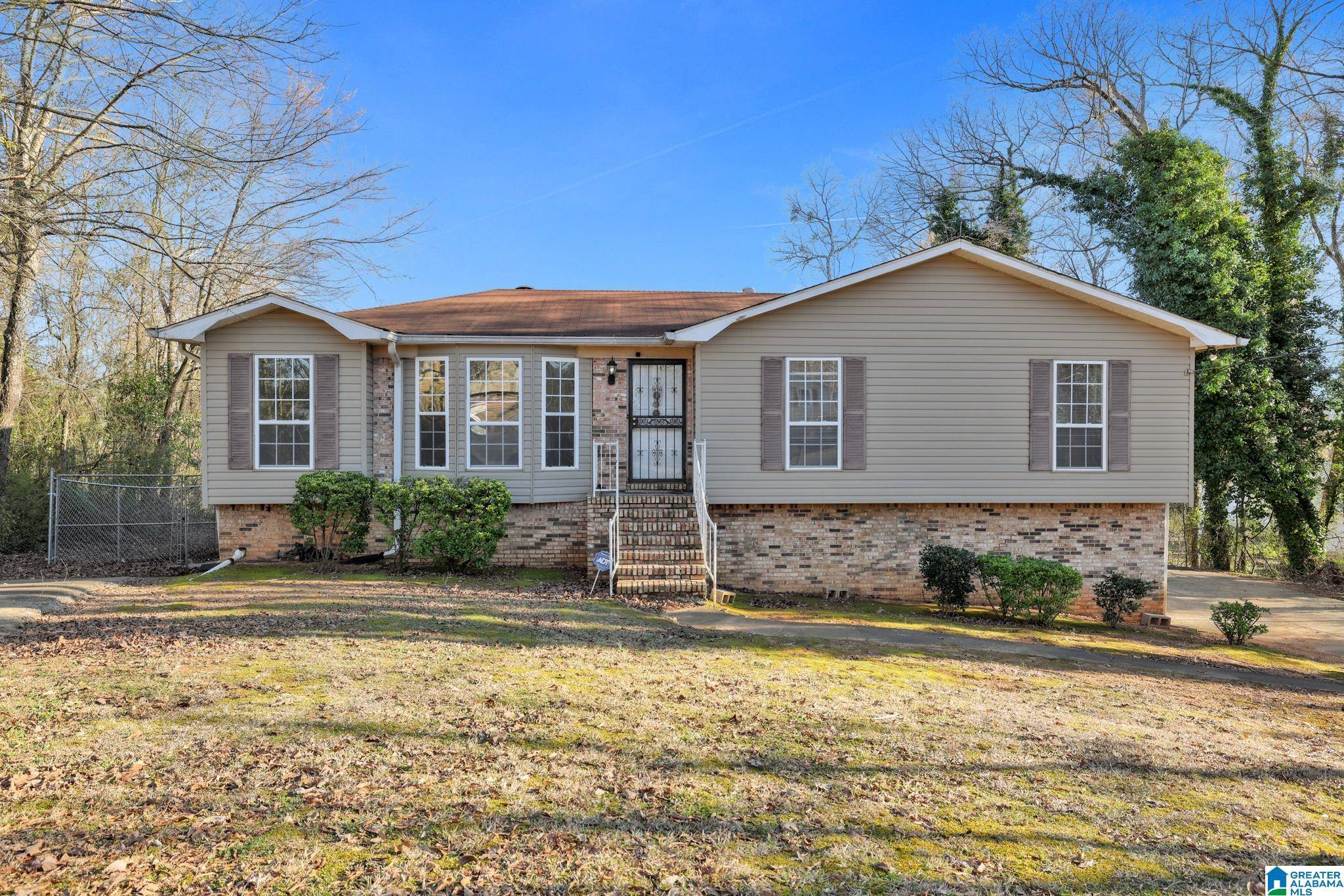 Birmingham, AL 35215,660 CORT CIRCLE NE