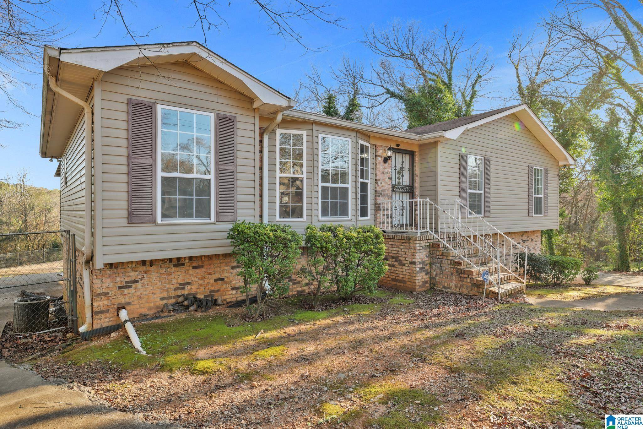 Birmingham, AL 35215,660 CORT CIRCLE NE