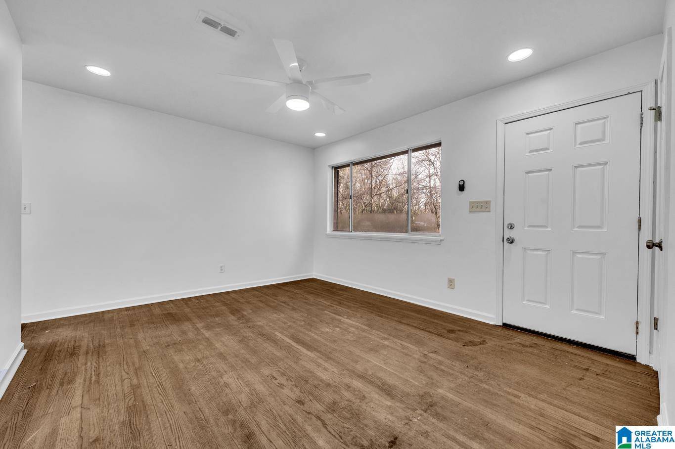 Center Point, AL 35215,404 ANGORA DRIVE