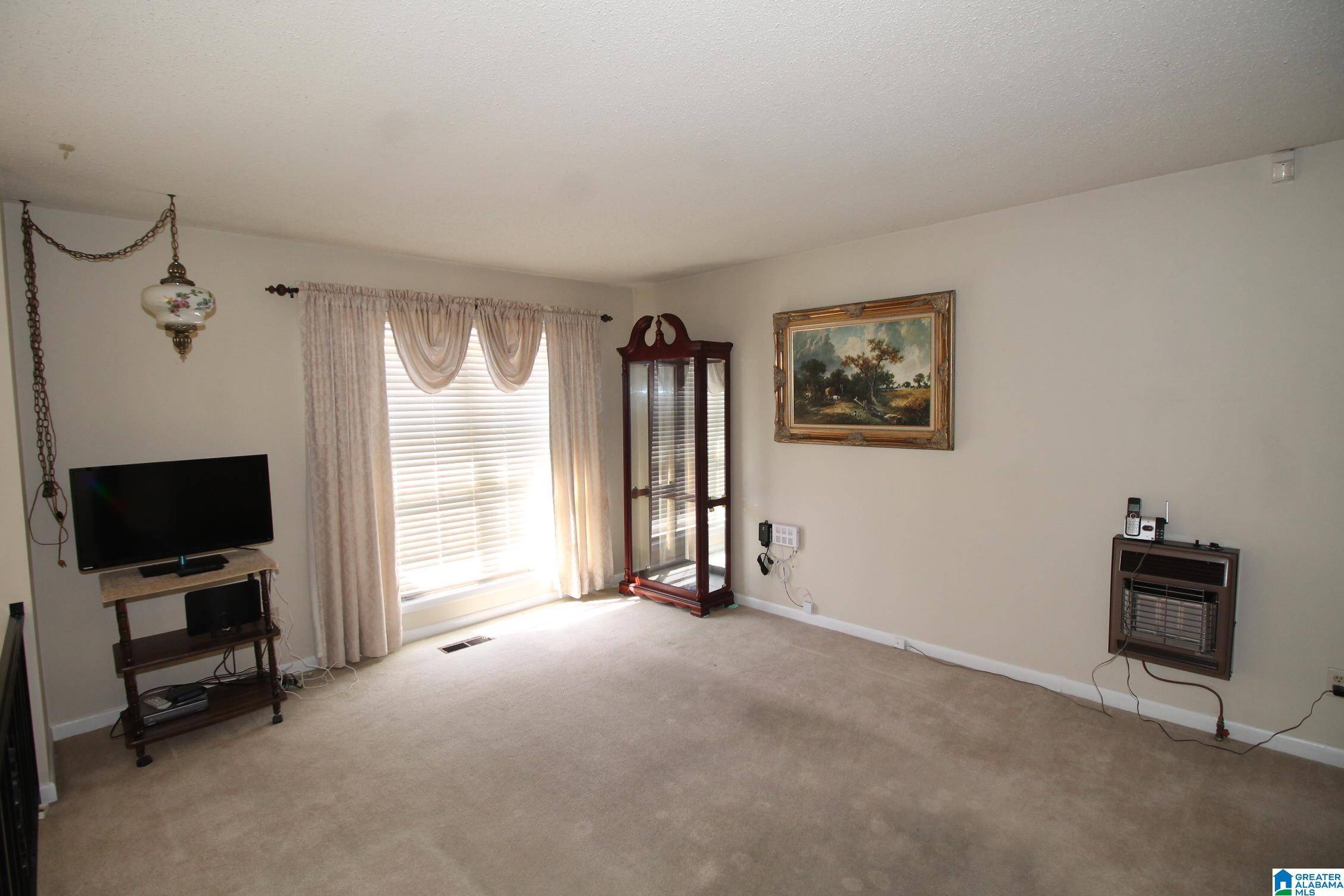 Center Point, AL 35215,2401 NE 7TH PLACE