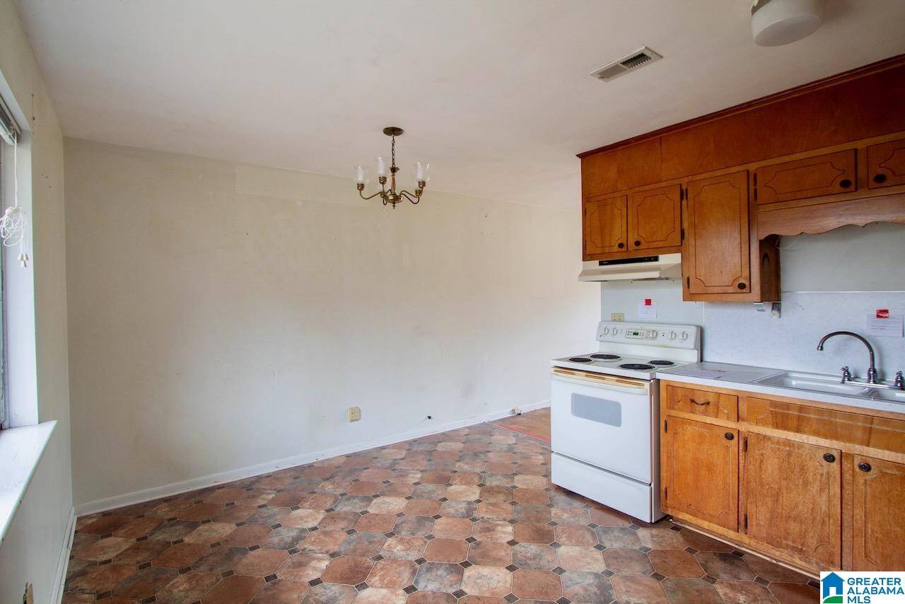 Birmingham, AL 35217,2024 CEDAR STREET