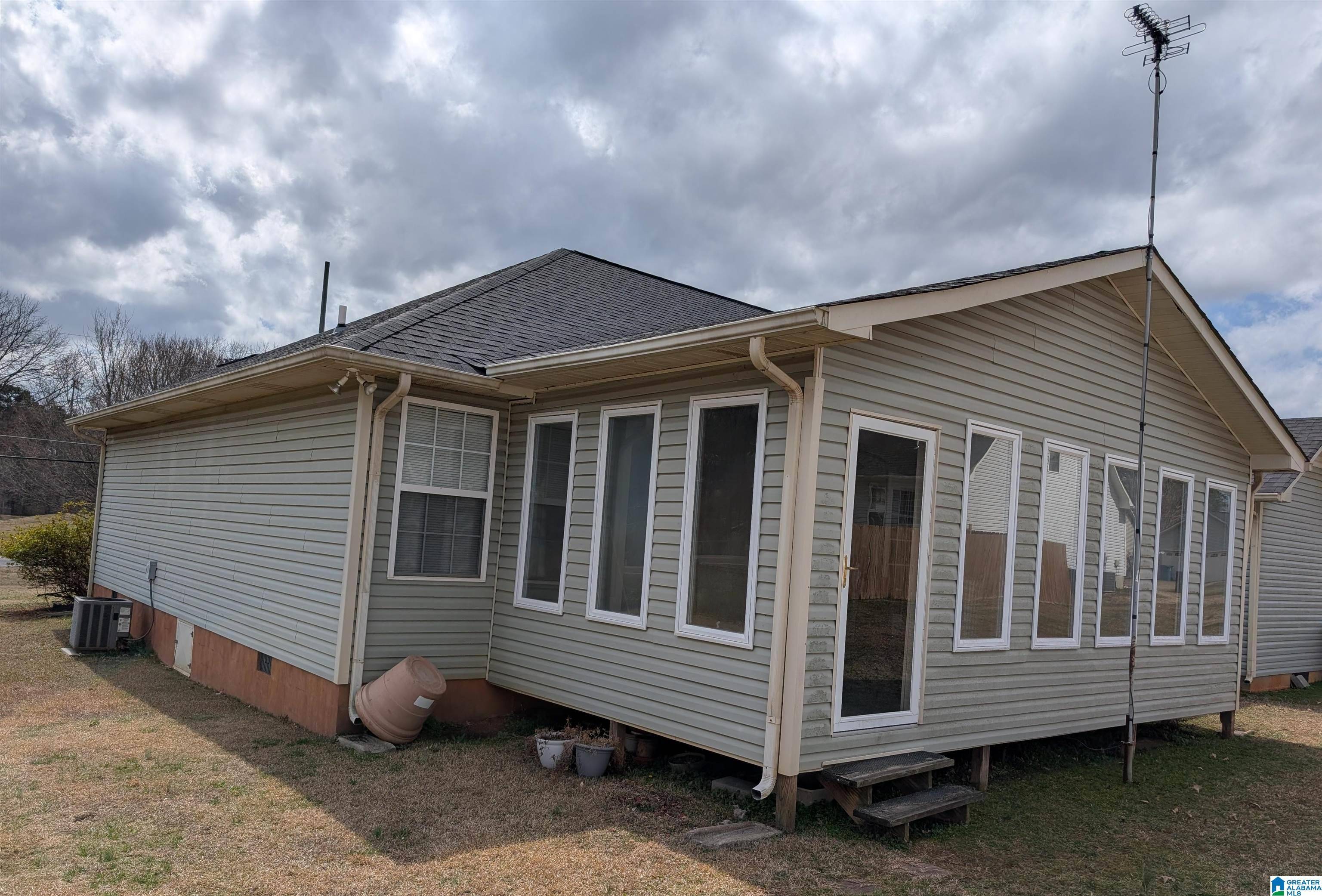 Jacksonville, AL 36265,351 HENRY ROAD SW
