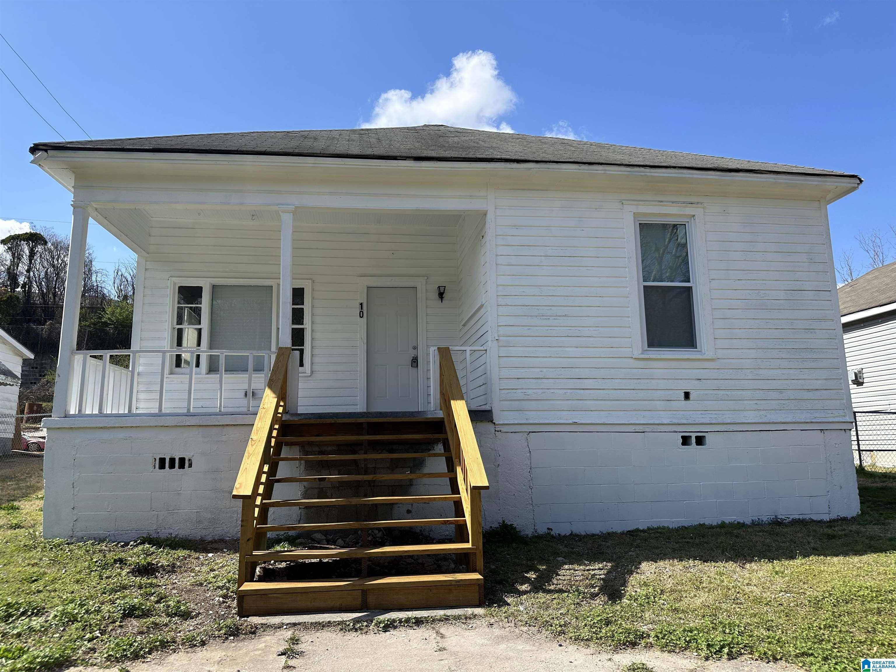 Anniston, AL 36201,10 RAILROAD AVENUE