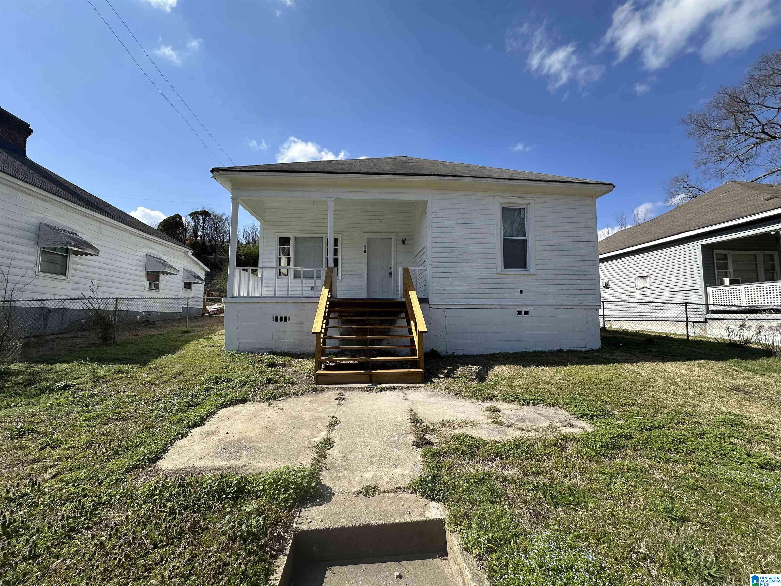 Anniston, AL 36201,10 RAILROAD AVENUE