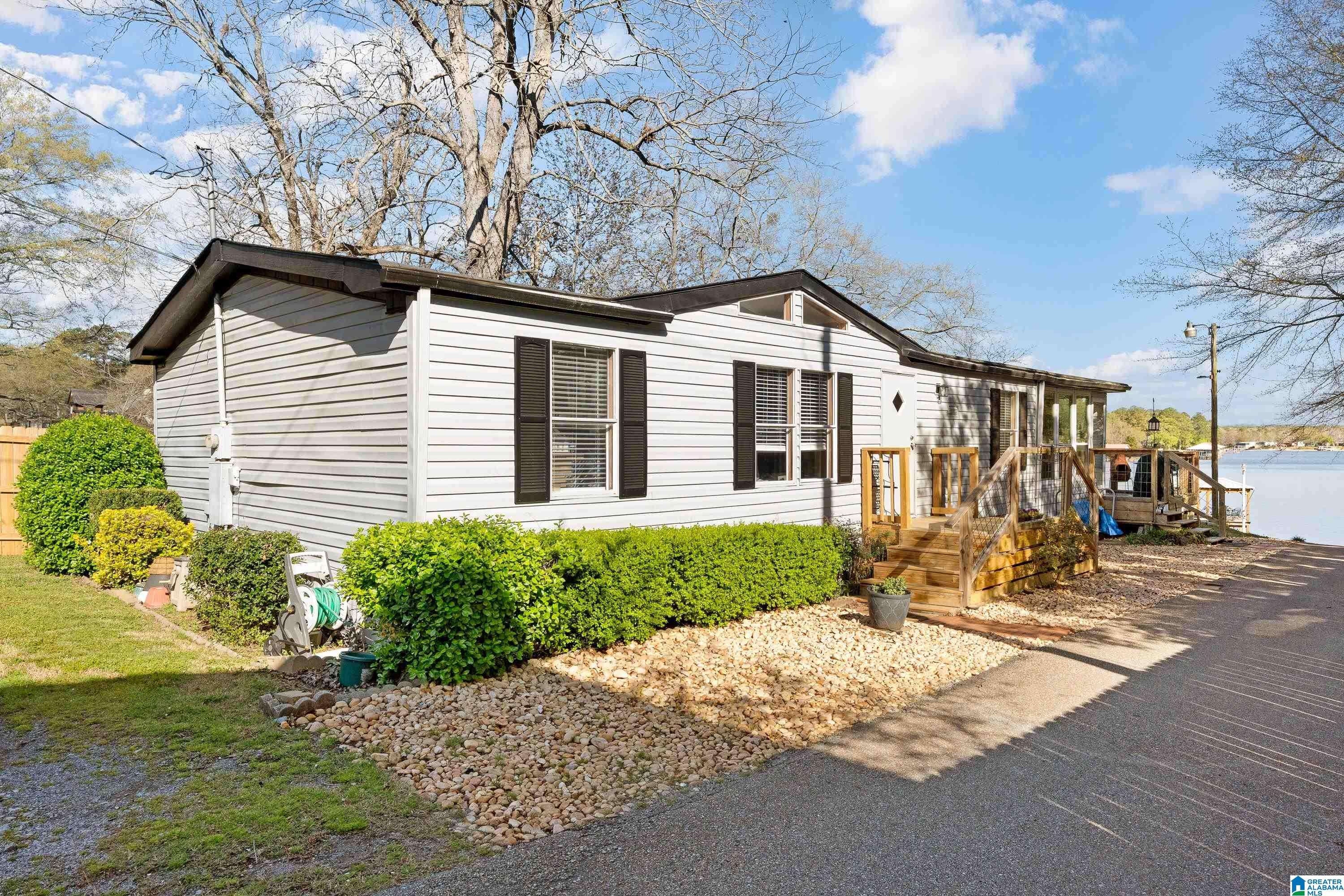 Cropwell, AL 35054,385 FISH TRAP ROAD