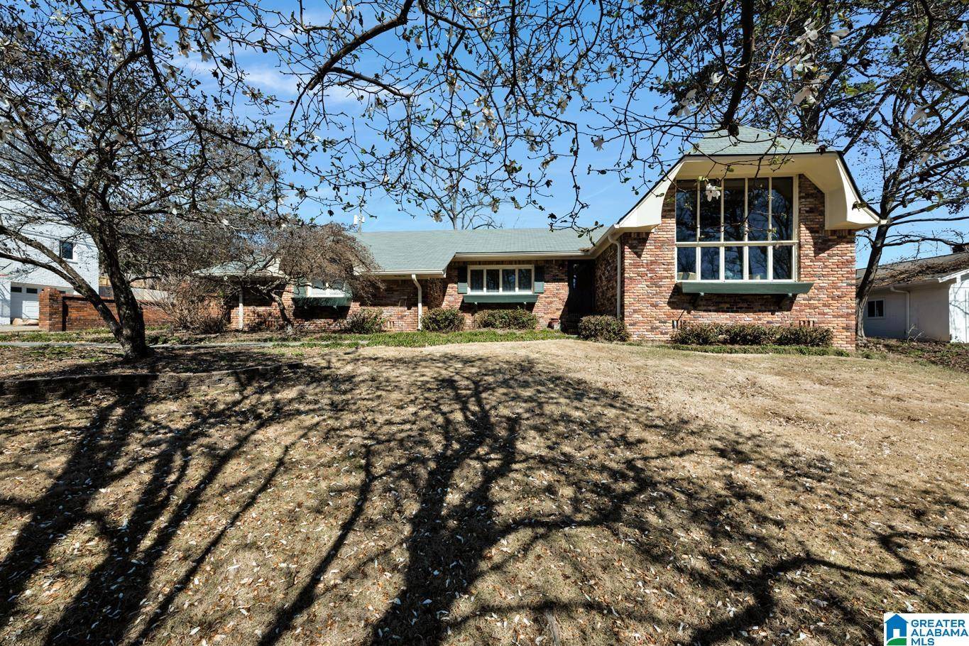 Vestavia Hills, AL 35226,1616 STONEWALL DRIVE
