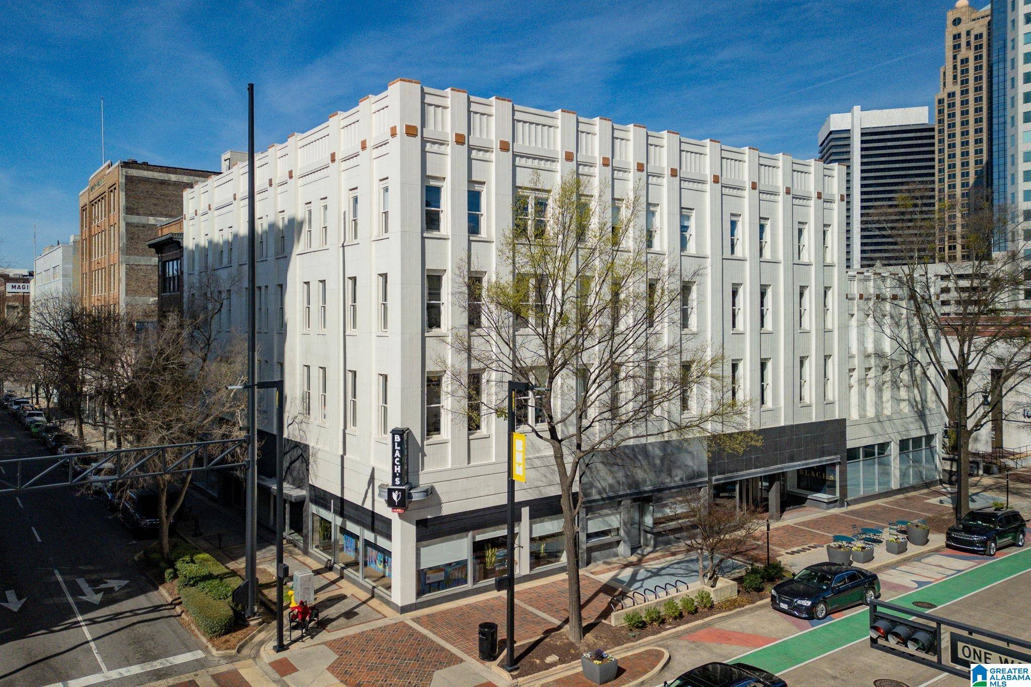 Birmingham, AL 35203,300 20TH AVENUE N #204