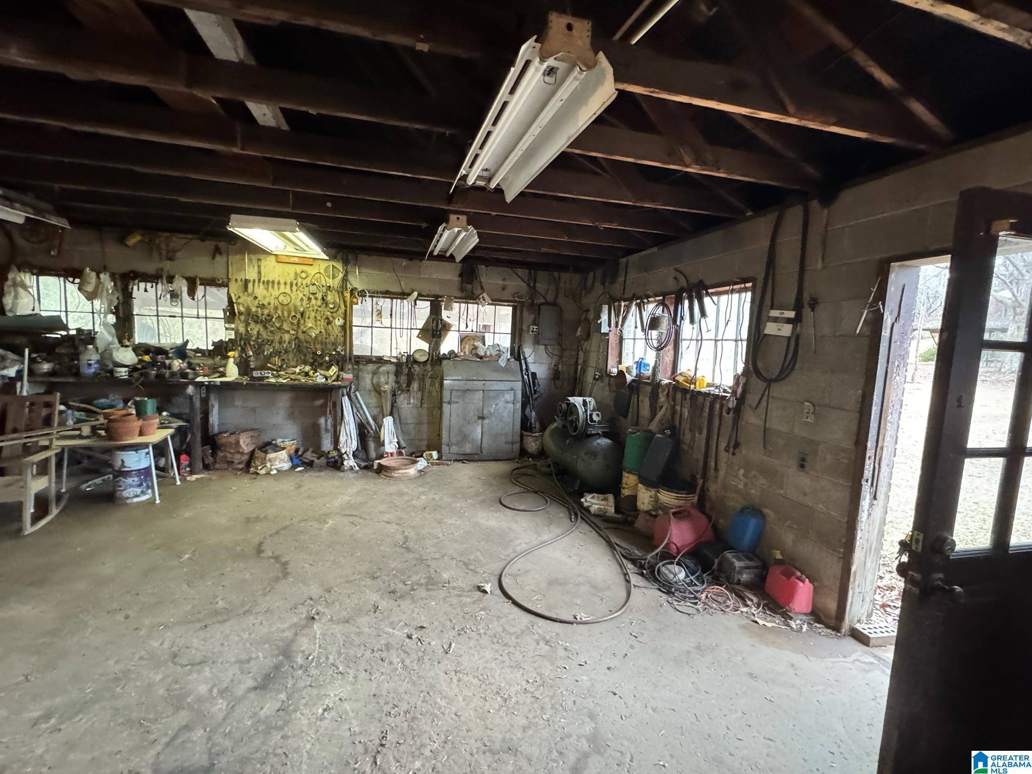 Anniston, AL 36206,4728 PITTS AVENUE