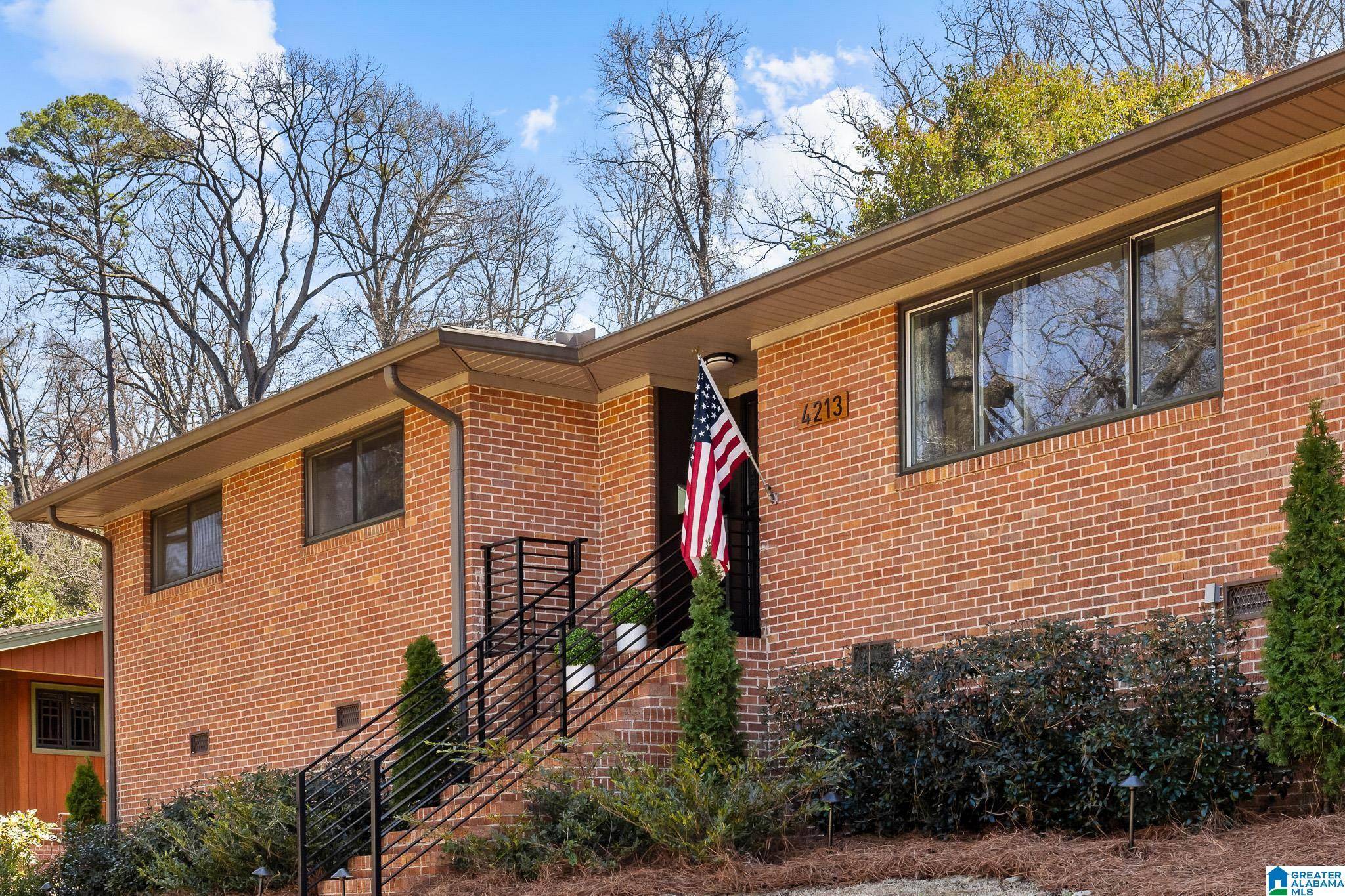 Birmingham, AL 35222,4213 OVERLOOK DRIVE