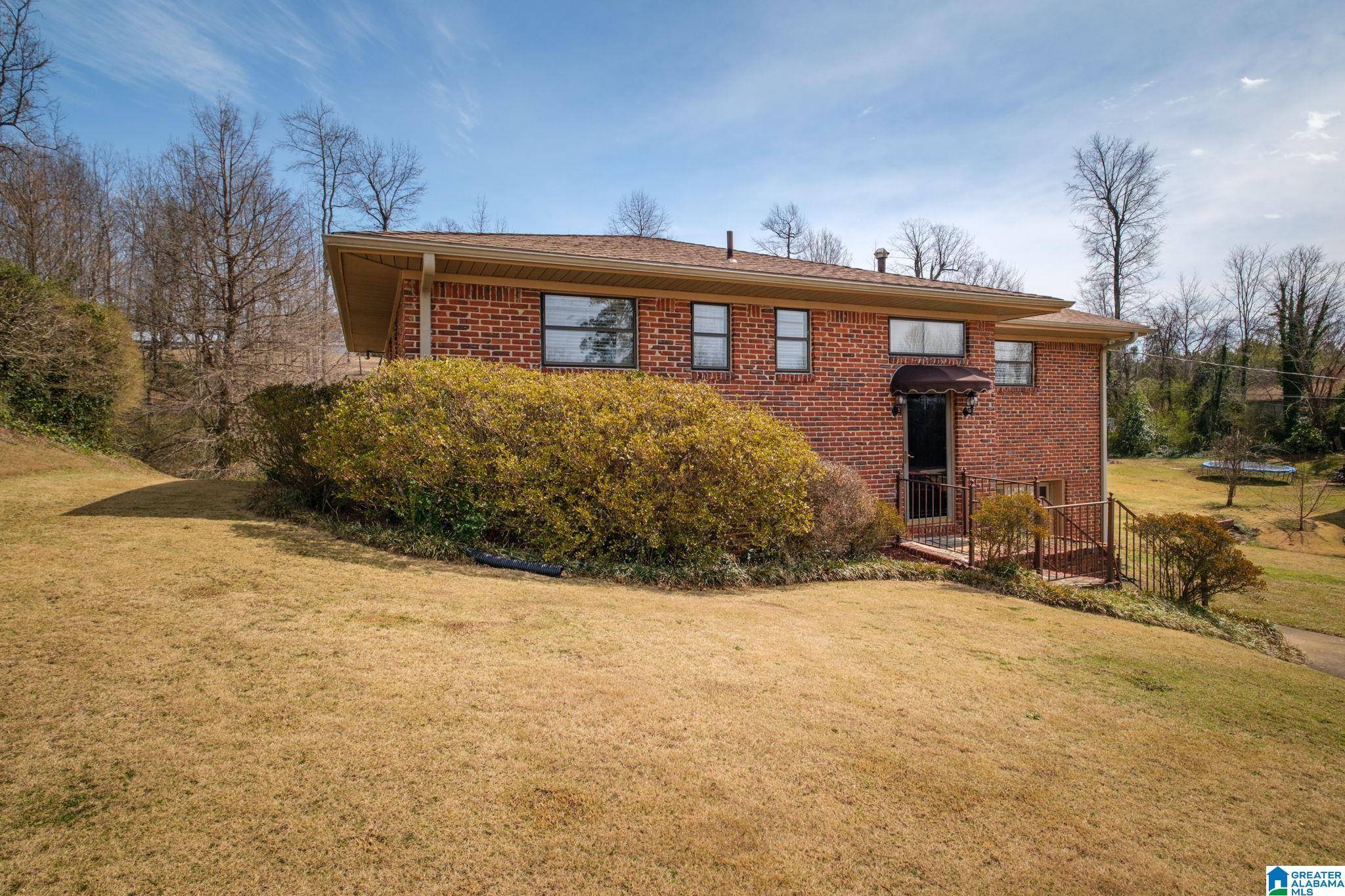 Pleasant Grove, AL 35127,253 5TH AVENUE
