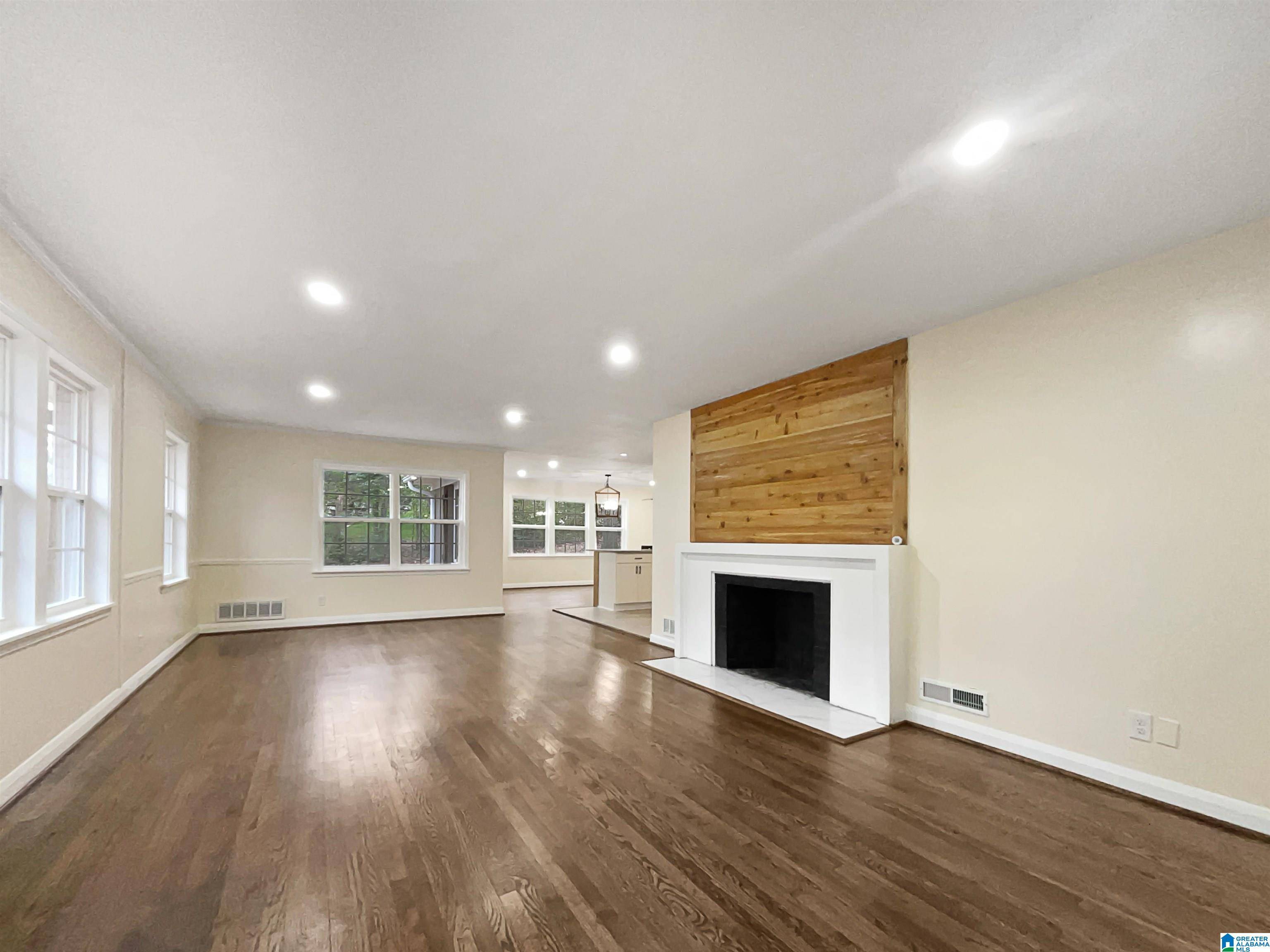 Mountain Brook, AL 35213,316 CROSS RIDGE ROAD