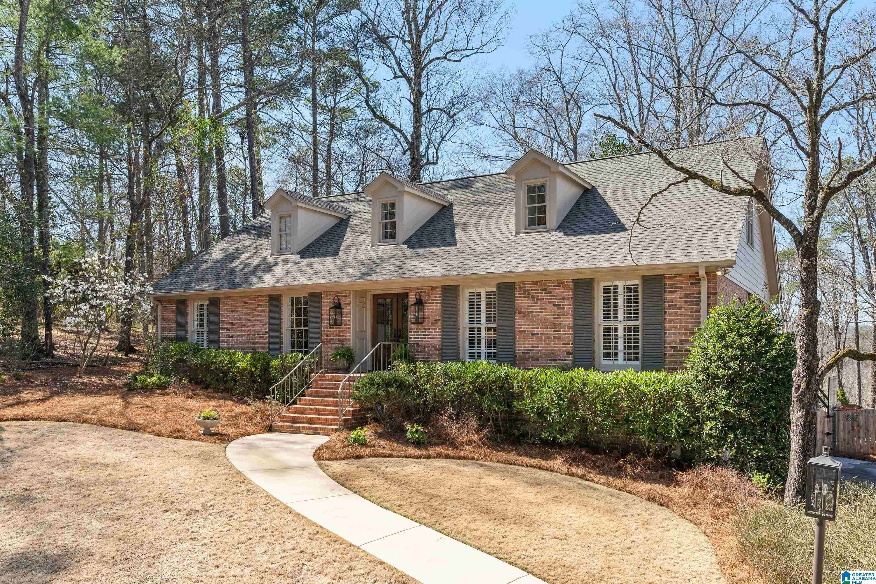 Vestavia Hills, AL 35243,3948 RIVER VIEW DRIVE