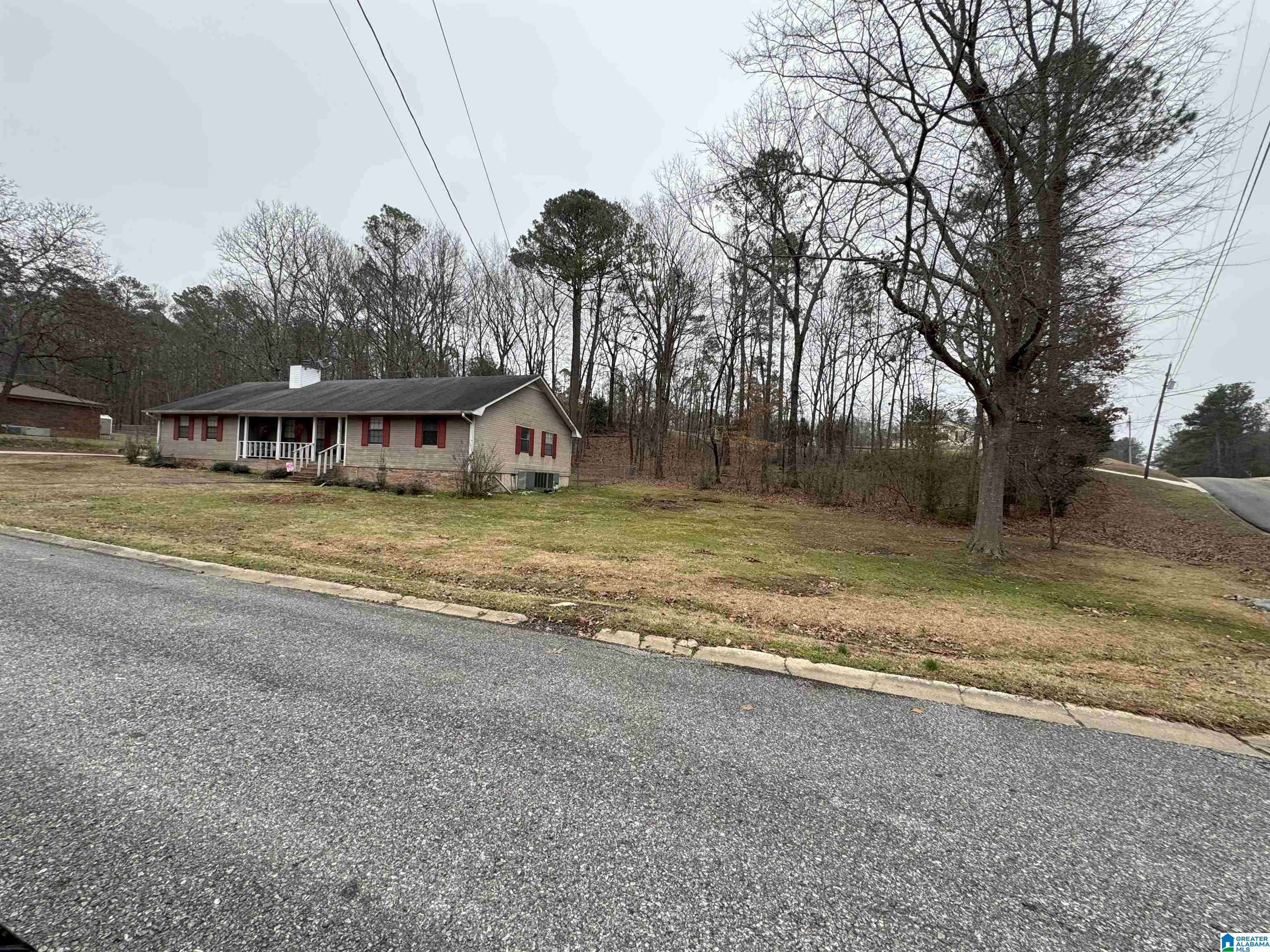 Talladega, AL 35160,330 JERRY AVENUE