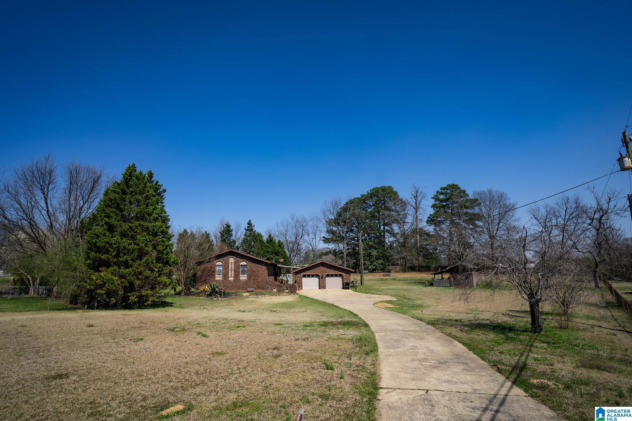 Bessemer, AL 35023,320 OAK CIRCLE