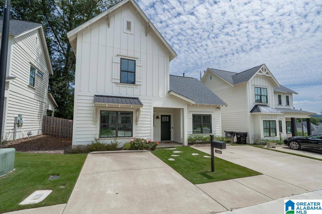 Vestavia Hills, AL 35216,1501 COTTAGE GROVE
