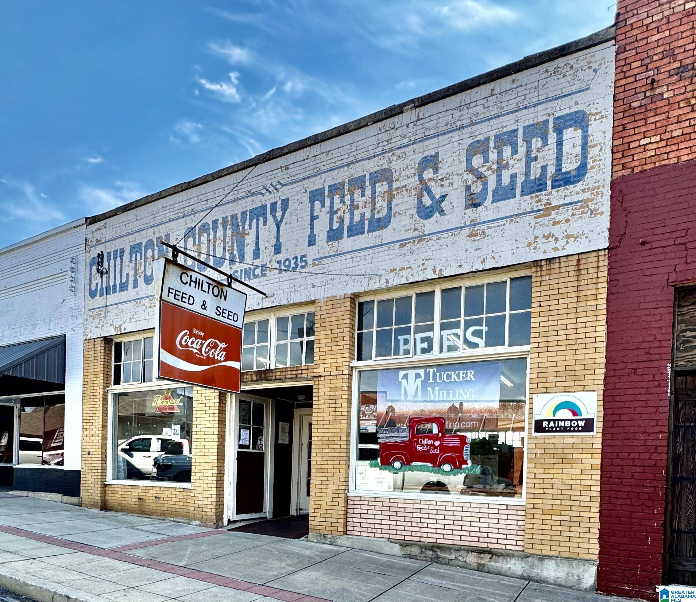 Clanton, AL 35045,717 2ND AVENUE N