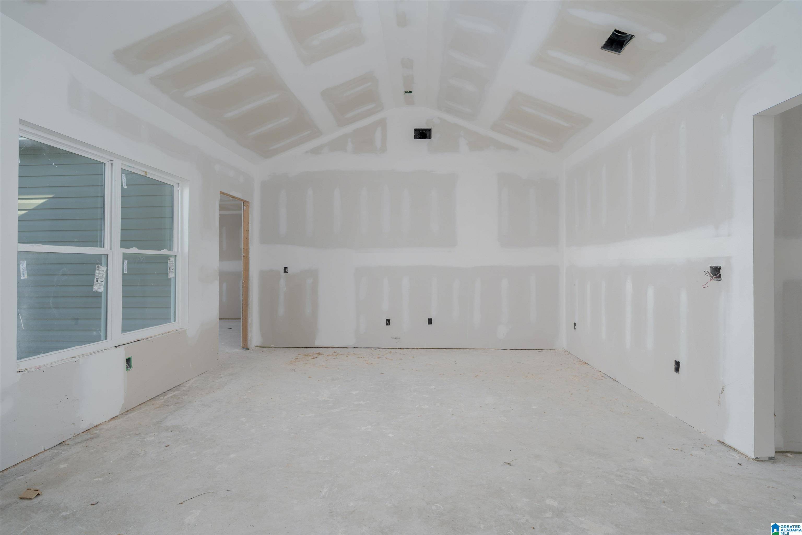 Vance, AL 35490,10376 SQUIRES WAY