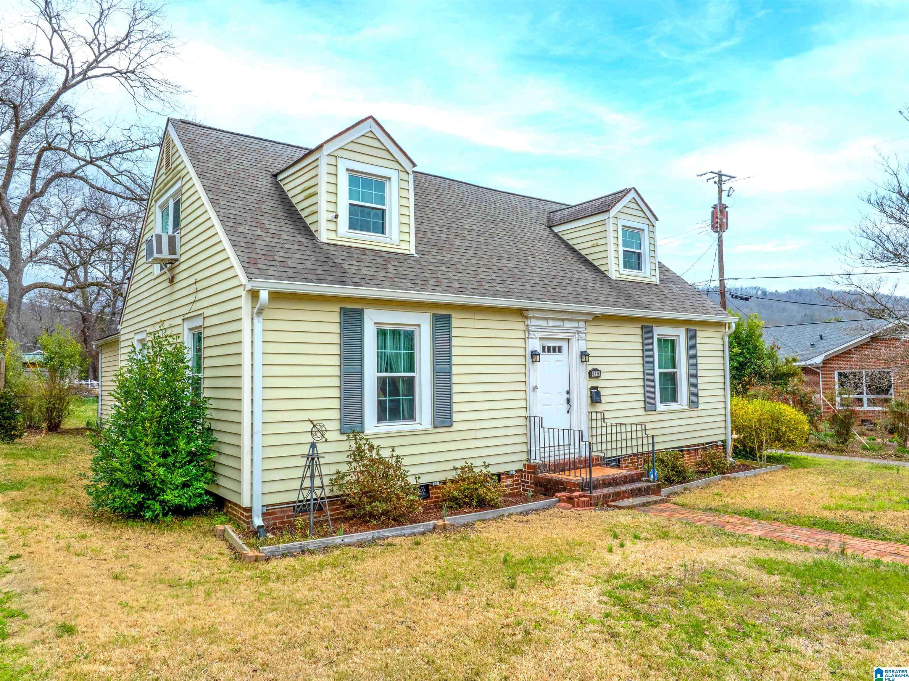 Anniston, AL 36207,819 JEFFERSON AVENUE