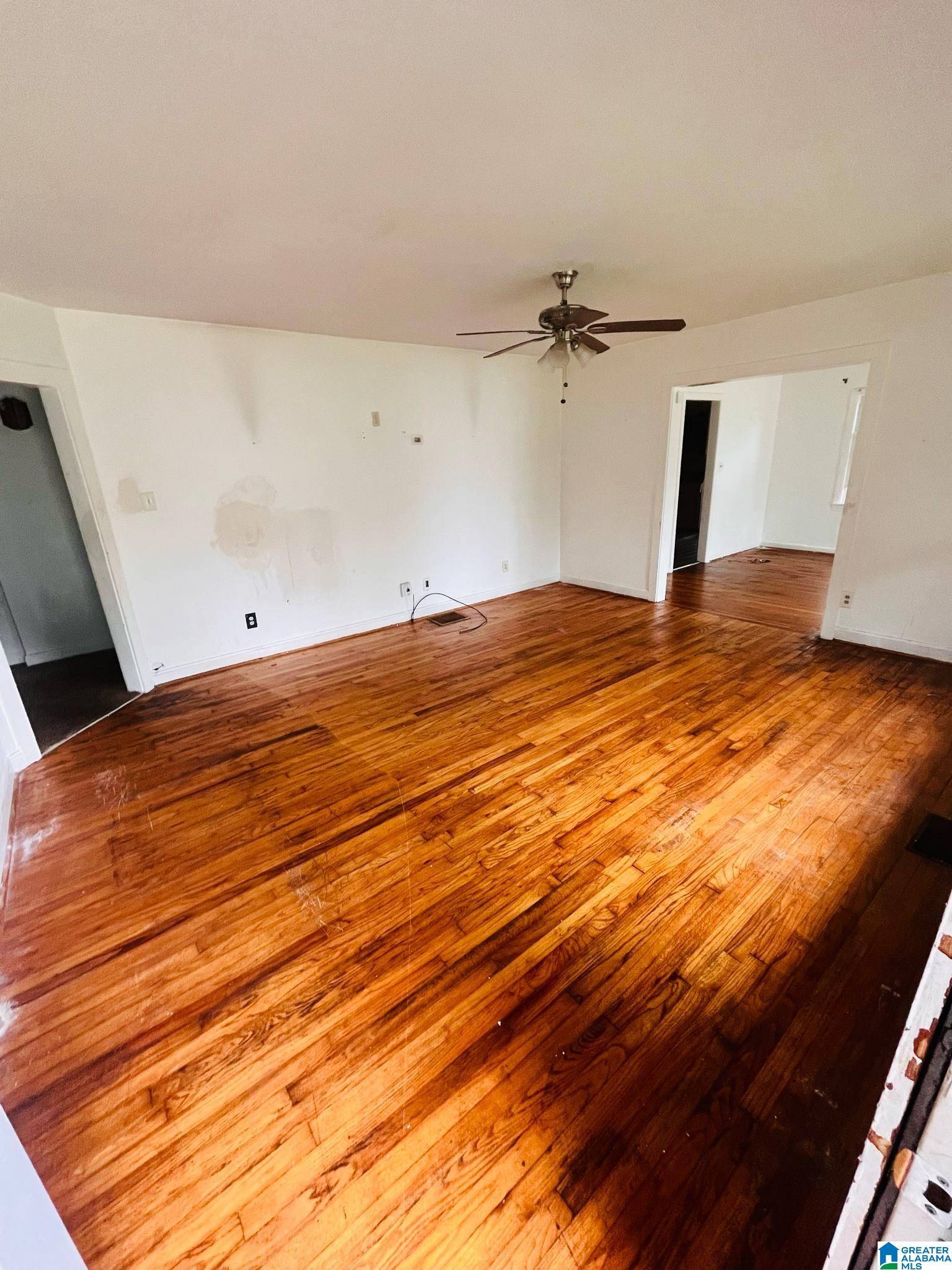 Birmingham, AL 35211,1235 18TH WAY SW