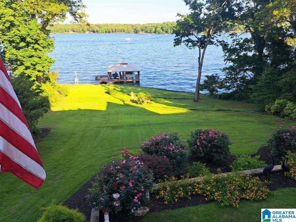 Cropwell, AL 35128,620 RIVER OAKS DRIVE