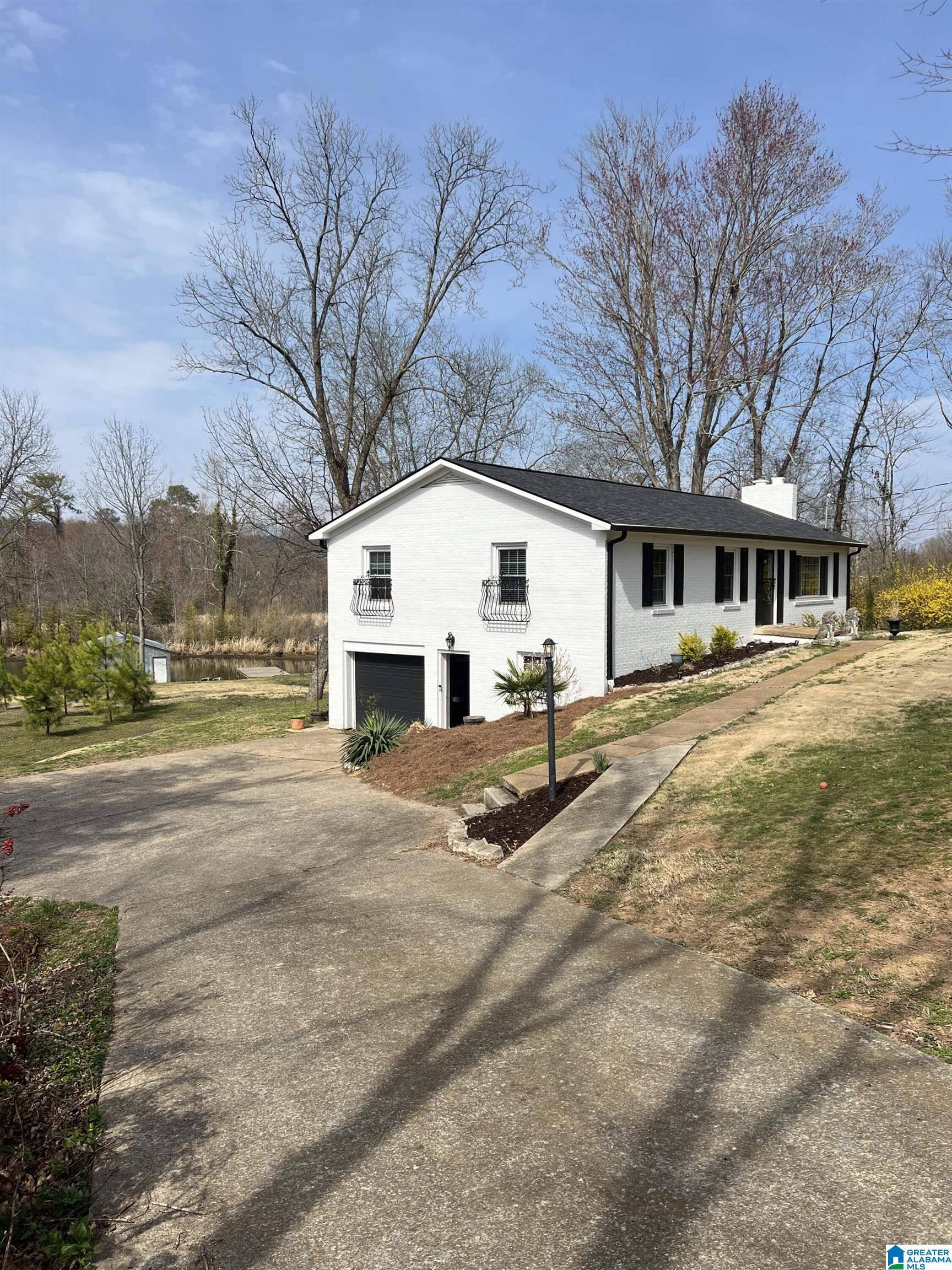 Guntersville, AL 35976,375 WARRENTON SHORES DRIVE