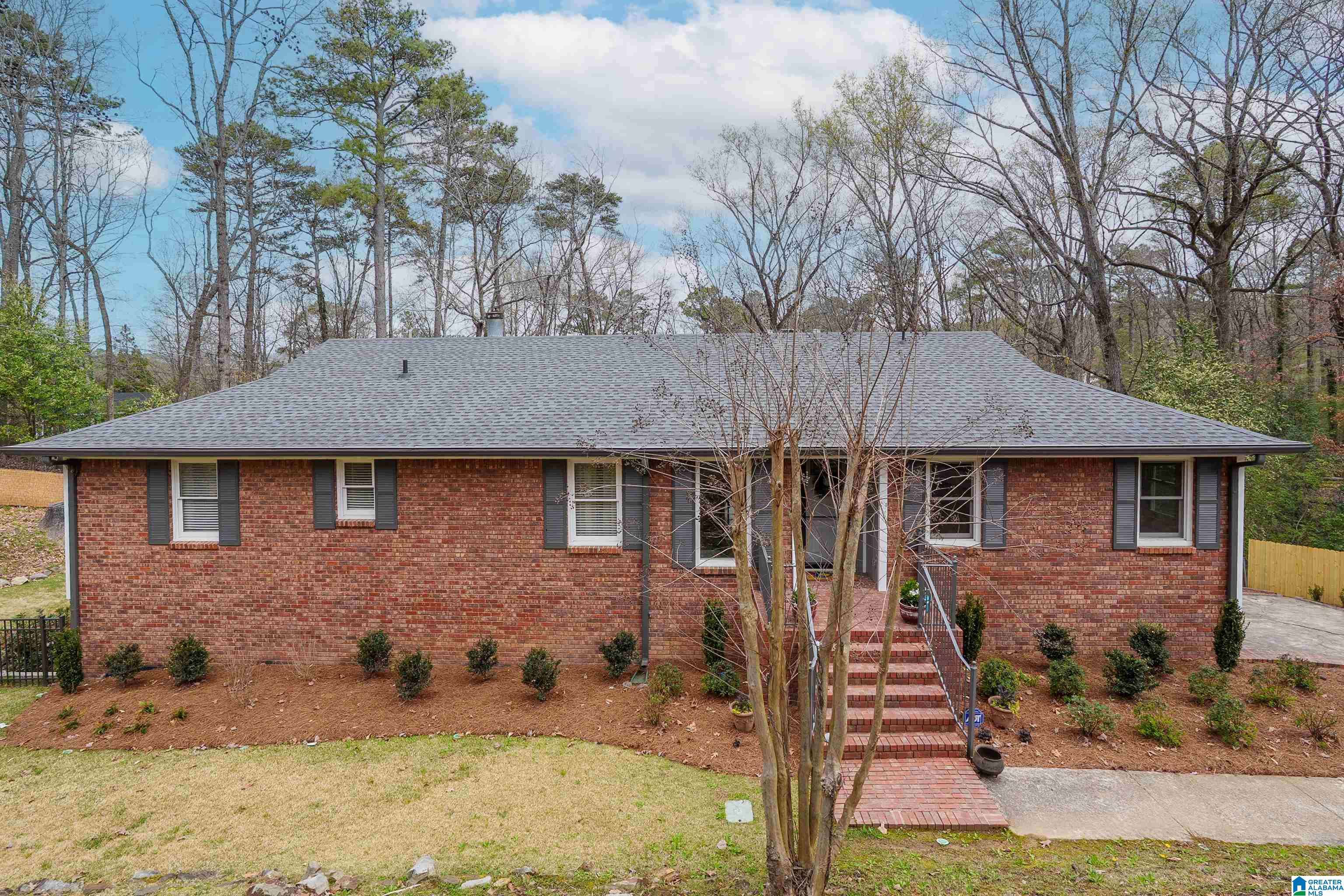 Vestavia Hills, AL 35216,2426 MONTE VISTA DRIVE