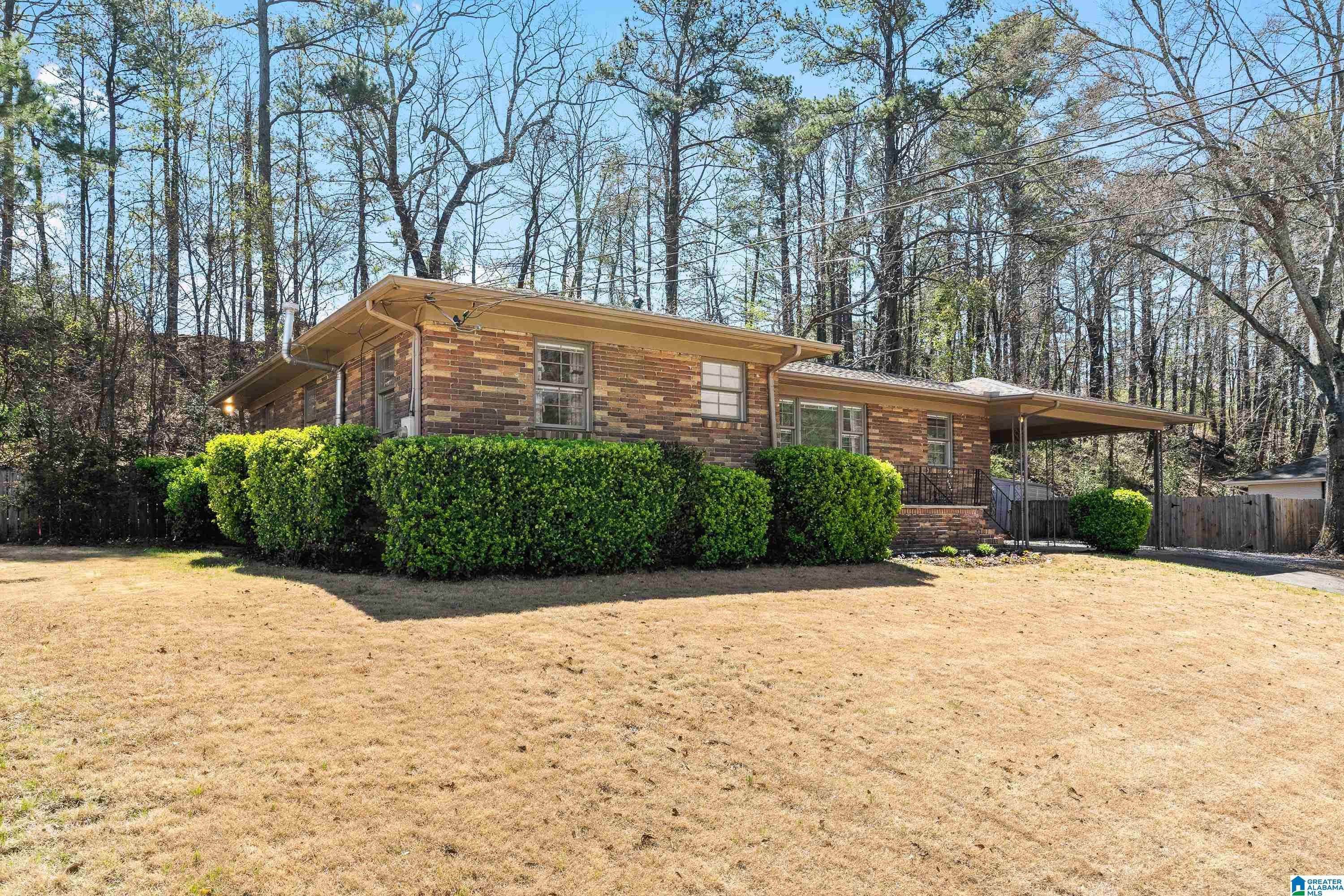 Birmingham, AL 35213,1537 CRESTHILL ROAD