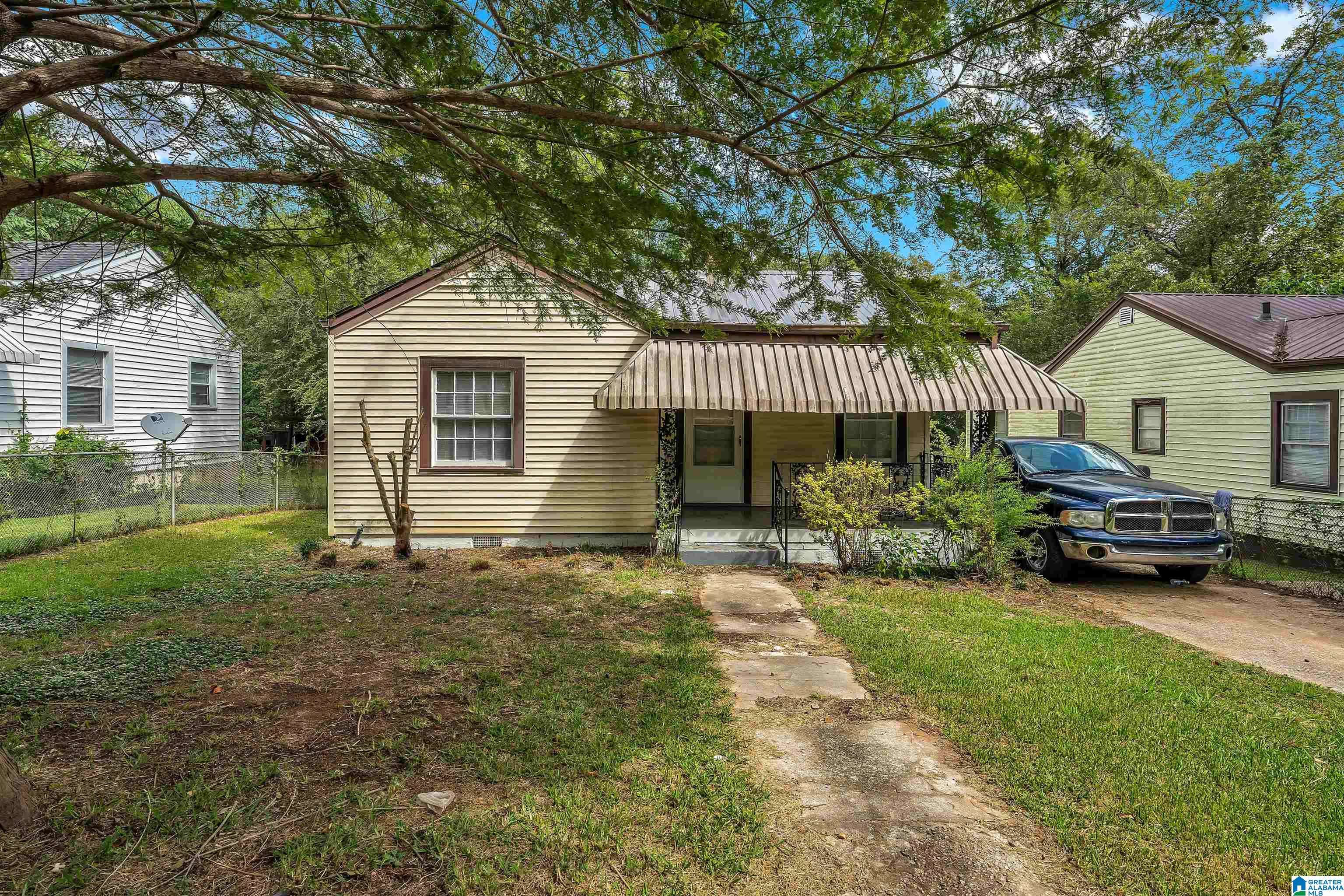 Hueytown, AL 35023,108 PINE STREET