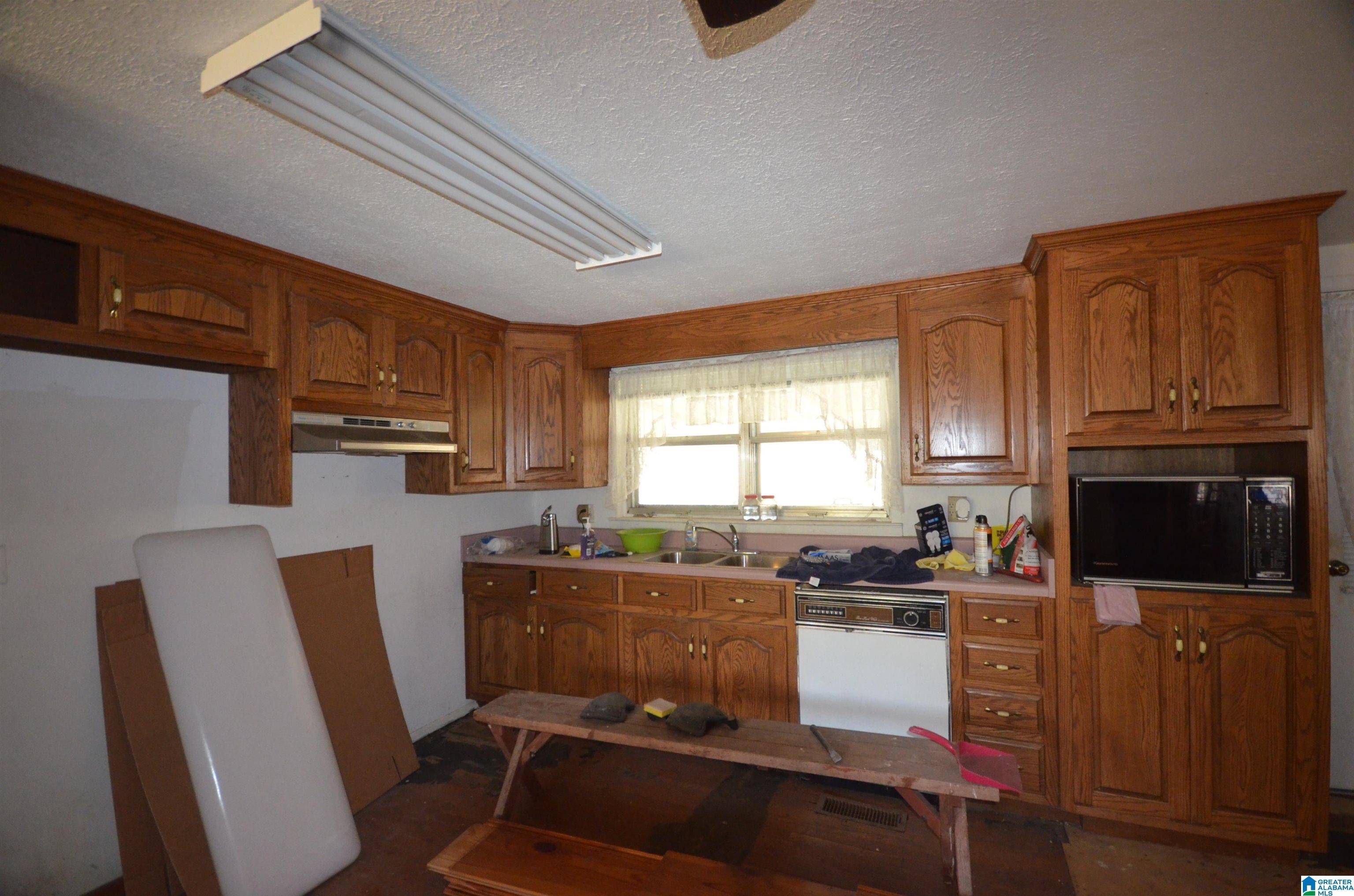 Logan, AL 35098,7033 COUNTY ROAD 818