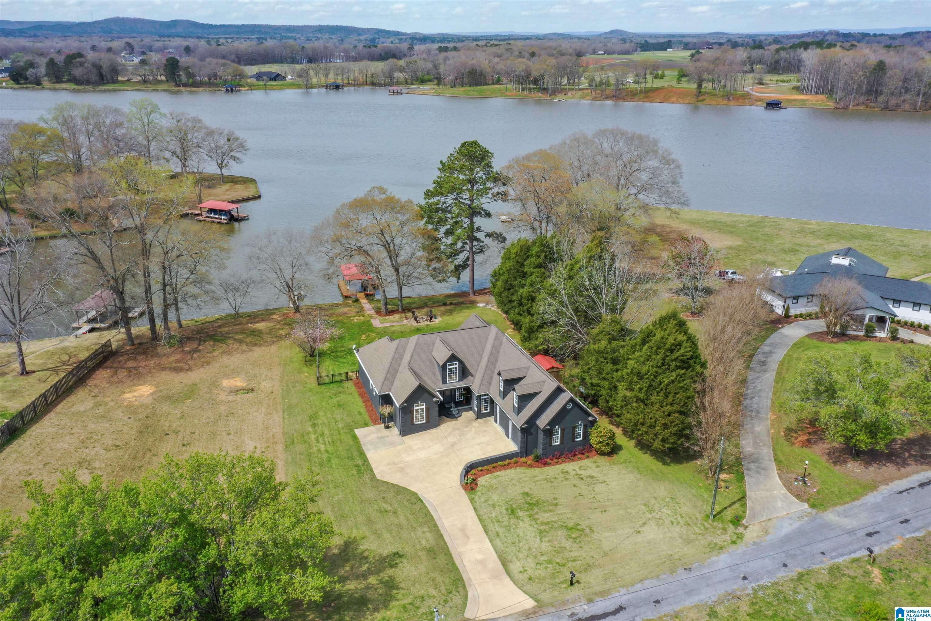 Sylacauga, AL 35151,99 HILTON DRIVE