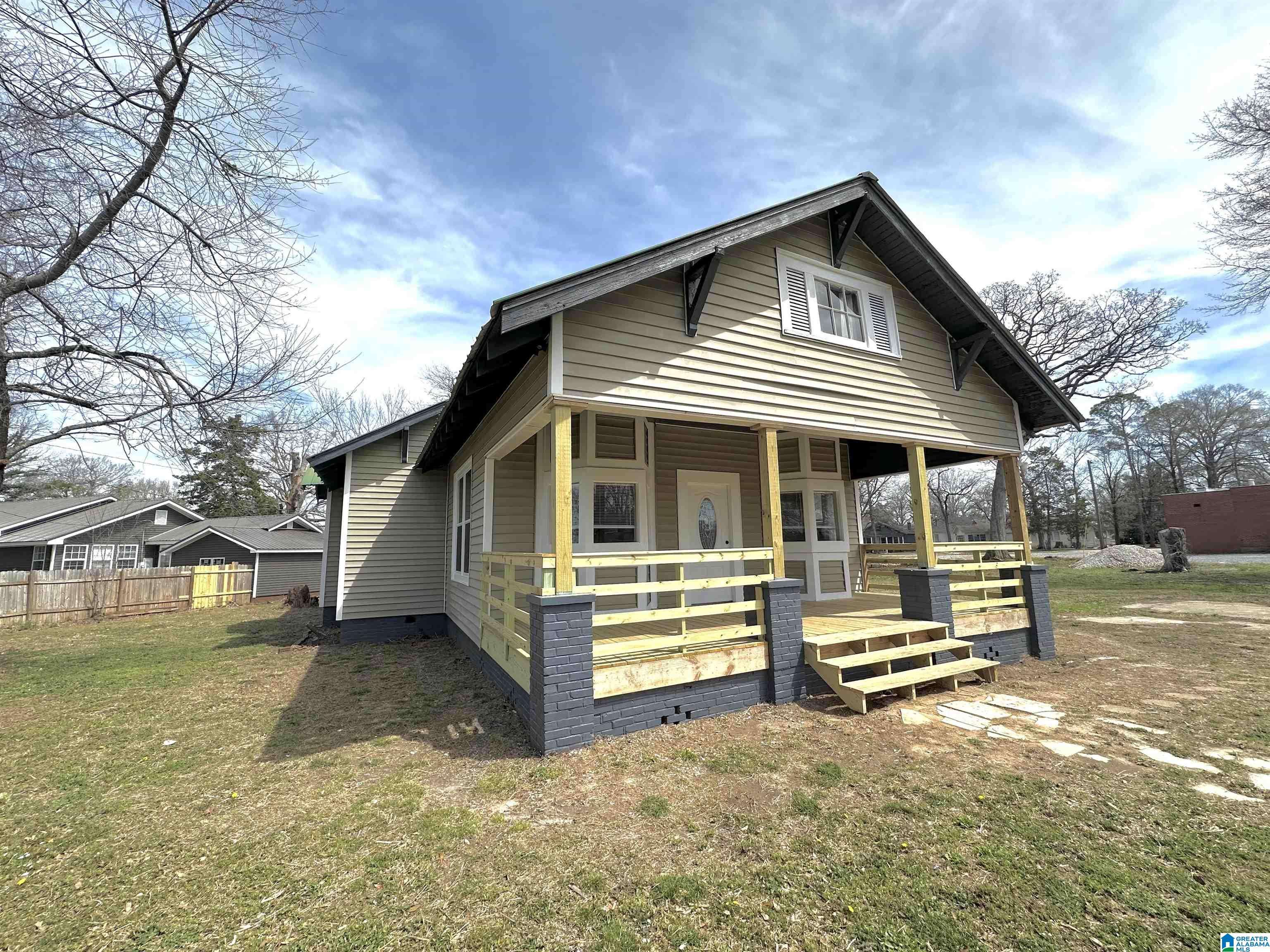 Sylacauga, AL 35150,2 SEMINOLE AVENUE