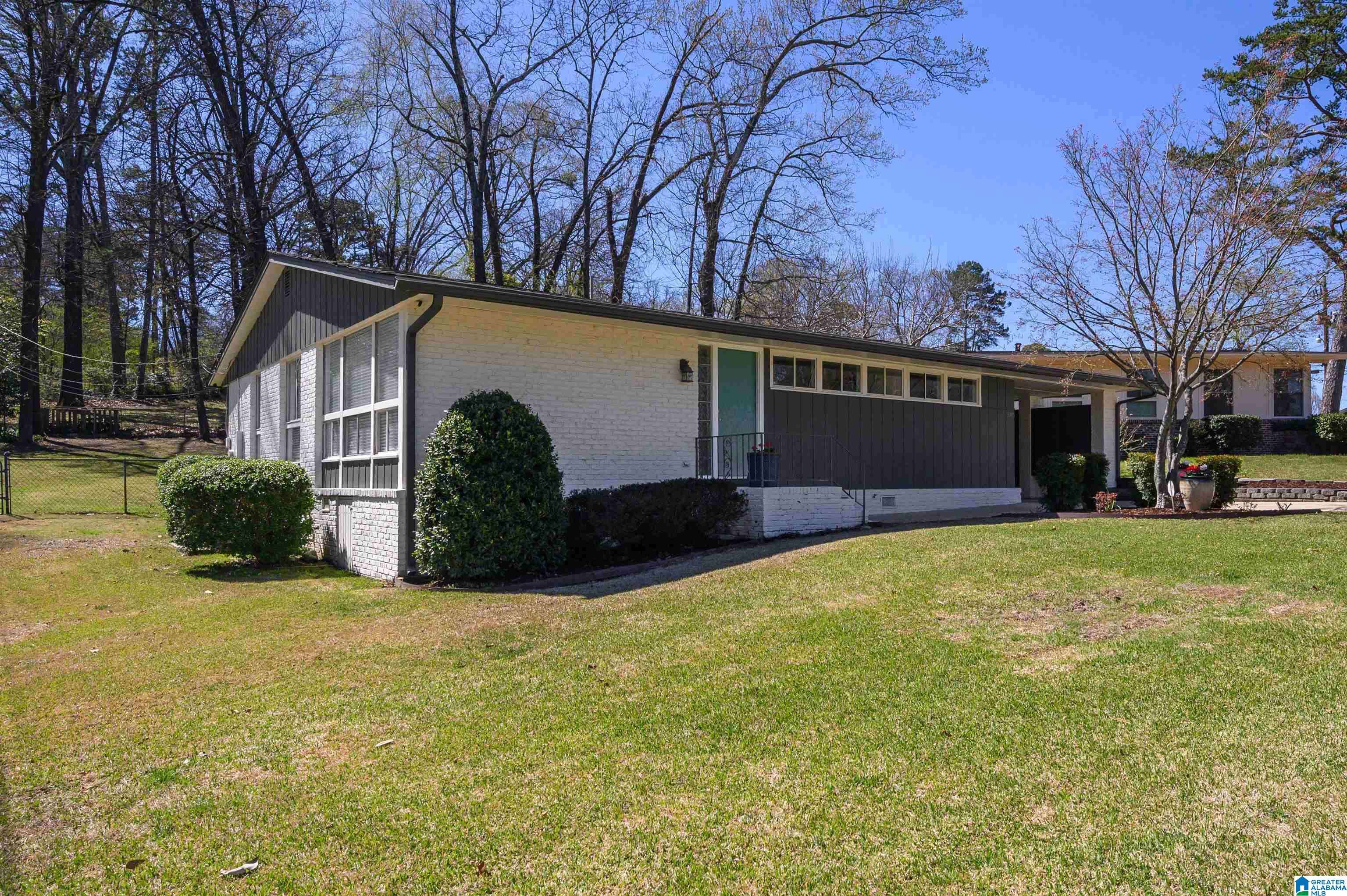 Birmingham, AL 35222,5305 10TH COURT S