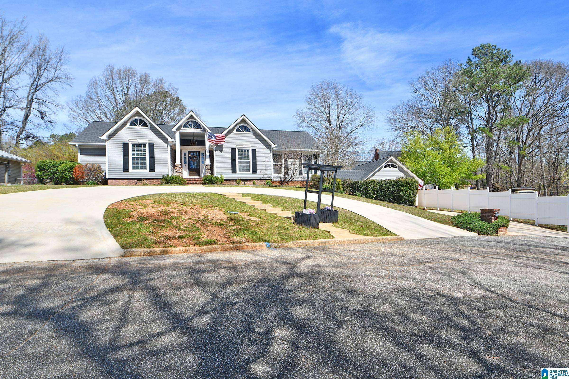 Roanoke, AL 36274,408 YELLOWHAMMER DRIVE