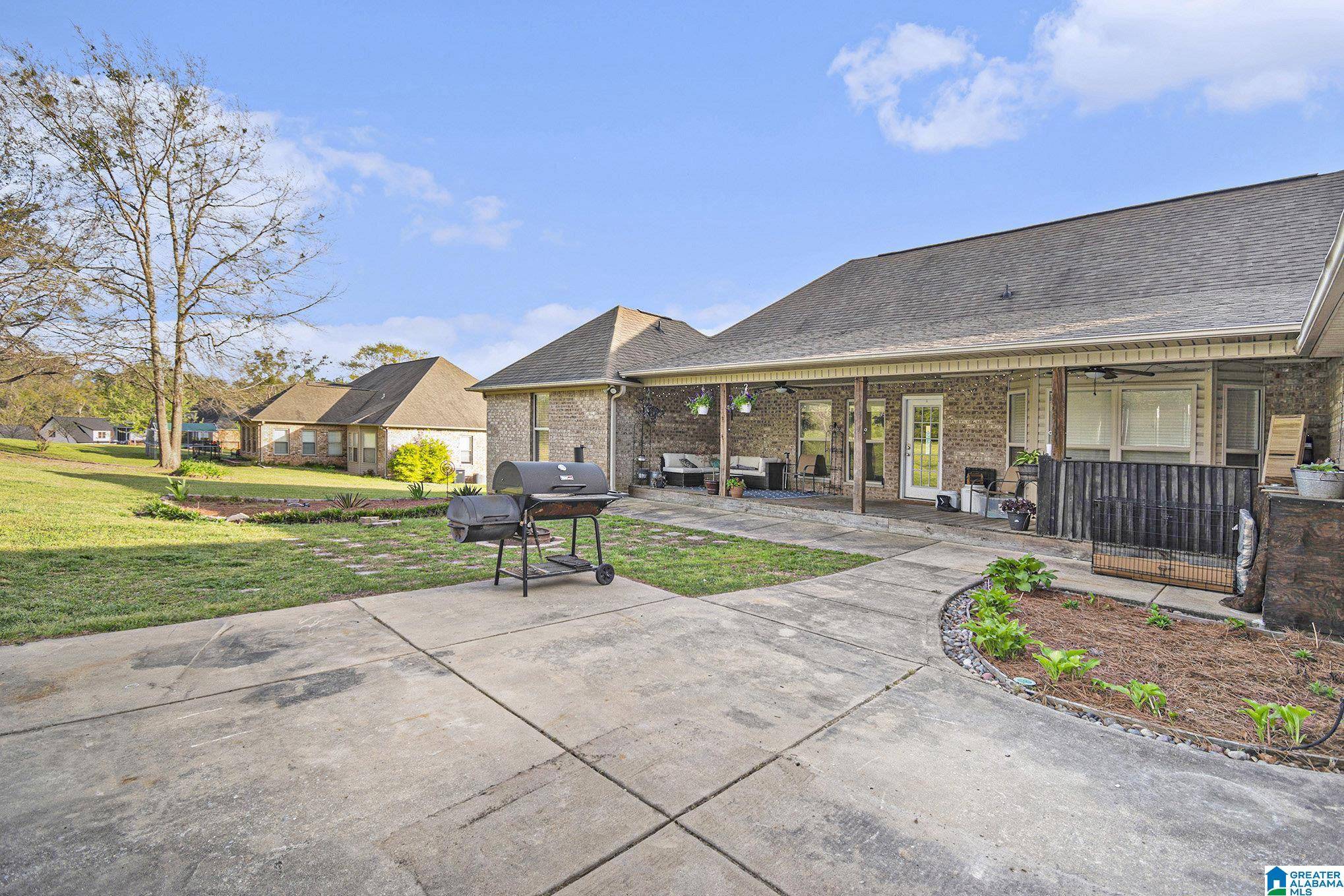 Clanton, AL 35045,118 CREEKWOOD CIRCLE