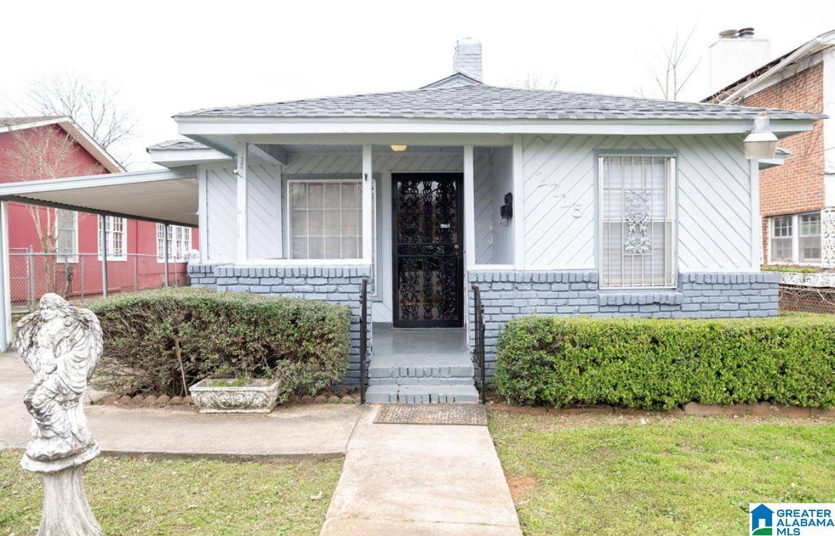 Birmingham, AL 35211,2725 PARKLAWN AVENUE SW