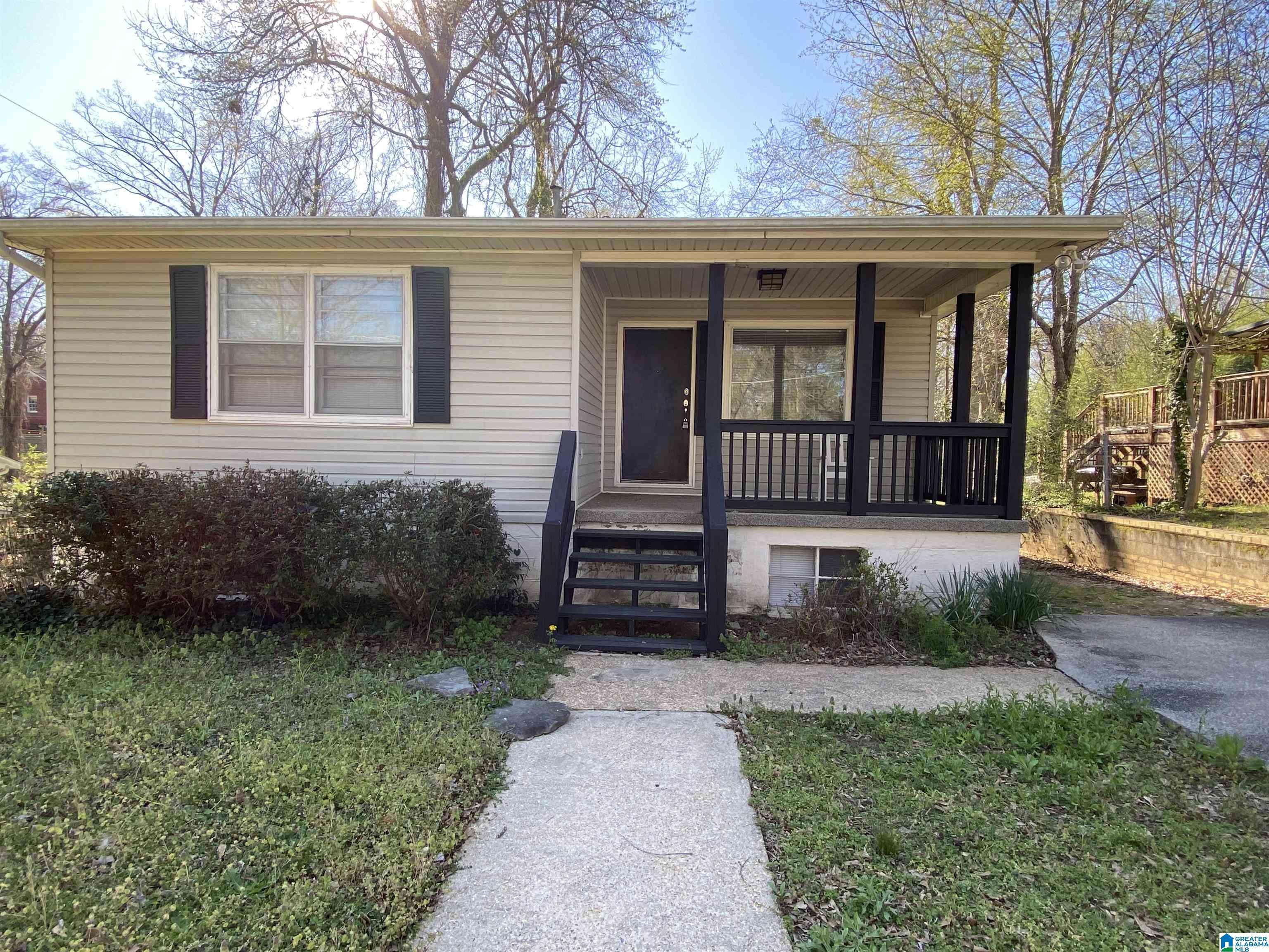 Hueytown, AL 35023,120 SPRINGDALE AVENUE