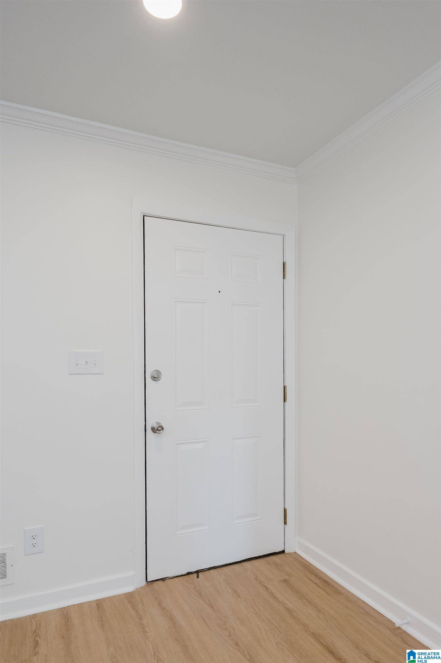 Center Point, AL 35215,2701 10TH STREET NE